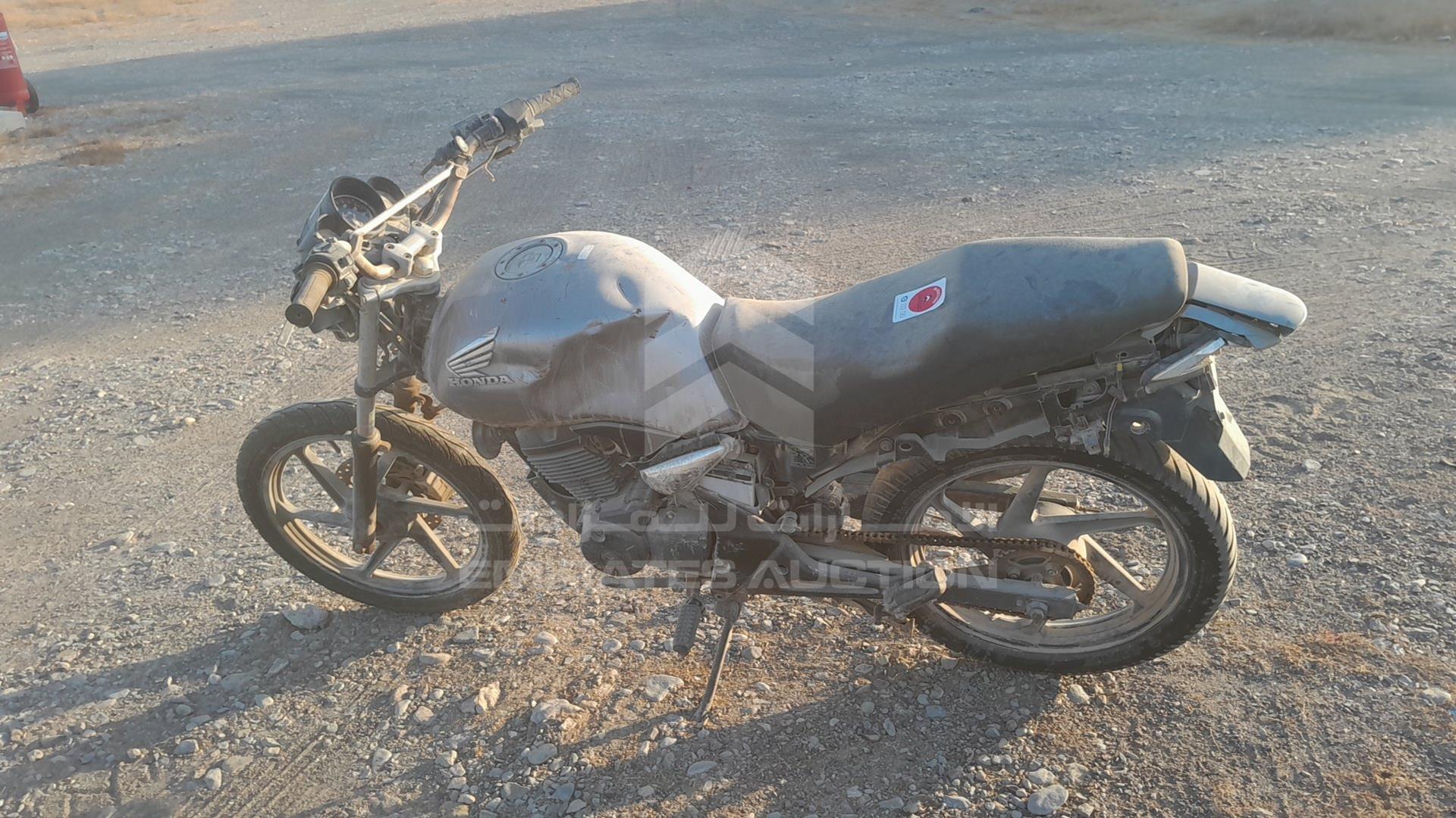 2011 HONDA CBF 150 VIN: ME4KC09CCB8096377