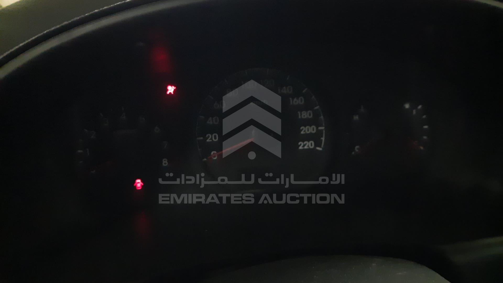 2018 HYUNDAI H1 VIN: KMHWG81RXJU967562