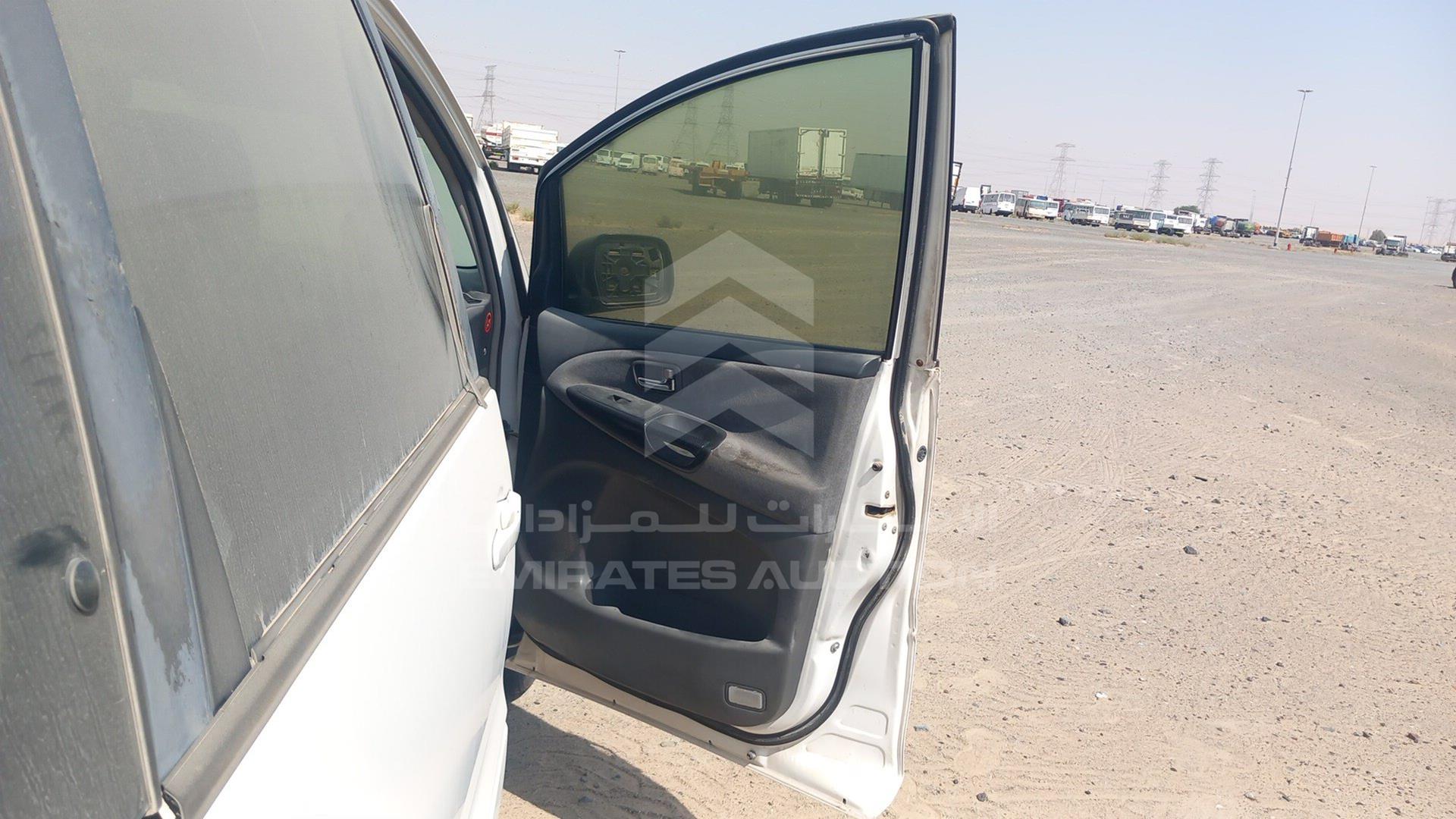 2005 TOYOTA PREVIA VIN: JTEGD32M457019830