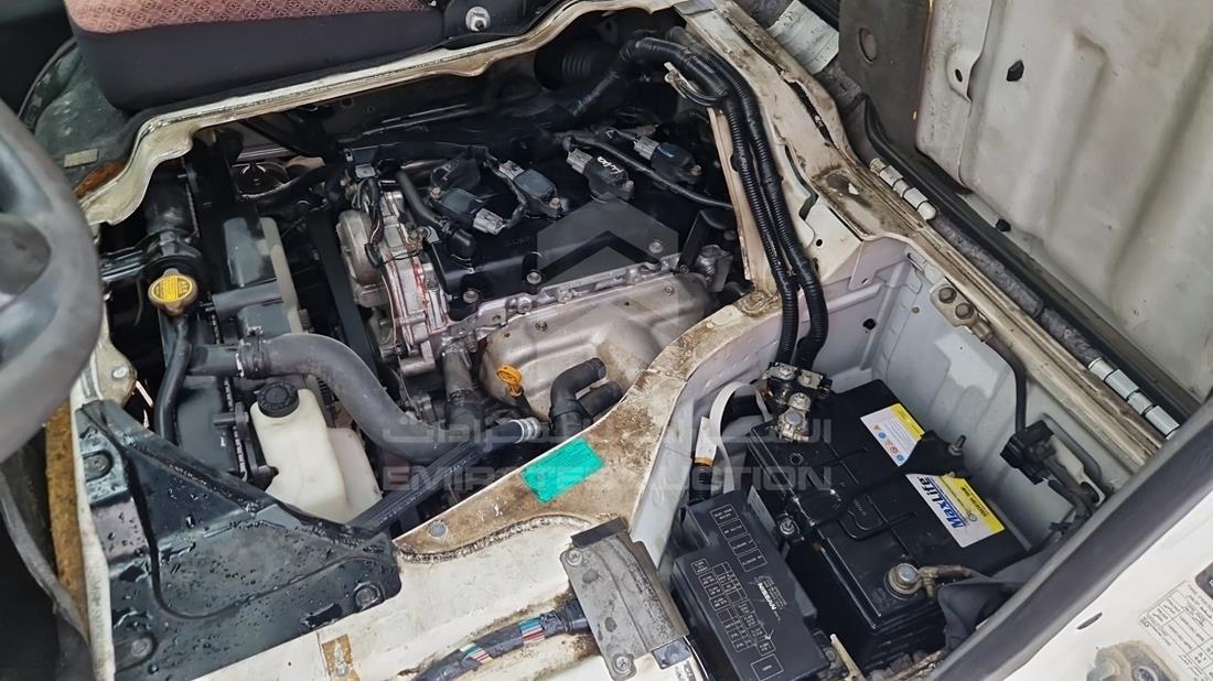 2014 Nissan Urvan — Engine Bay — Photo 24