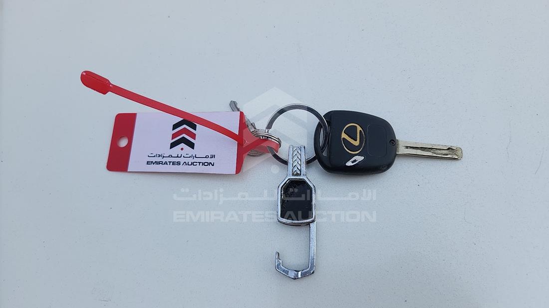 2001 Lexus LS 430 — Keys — Photo 4