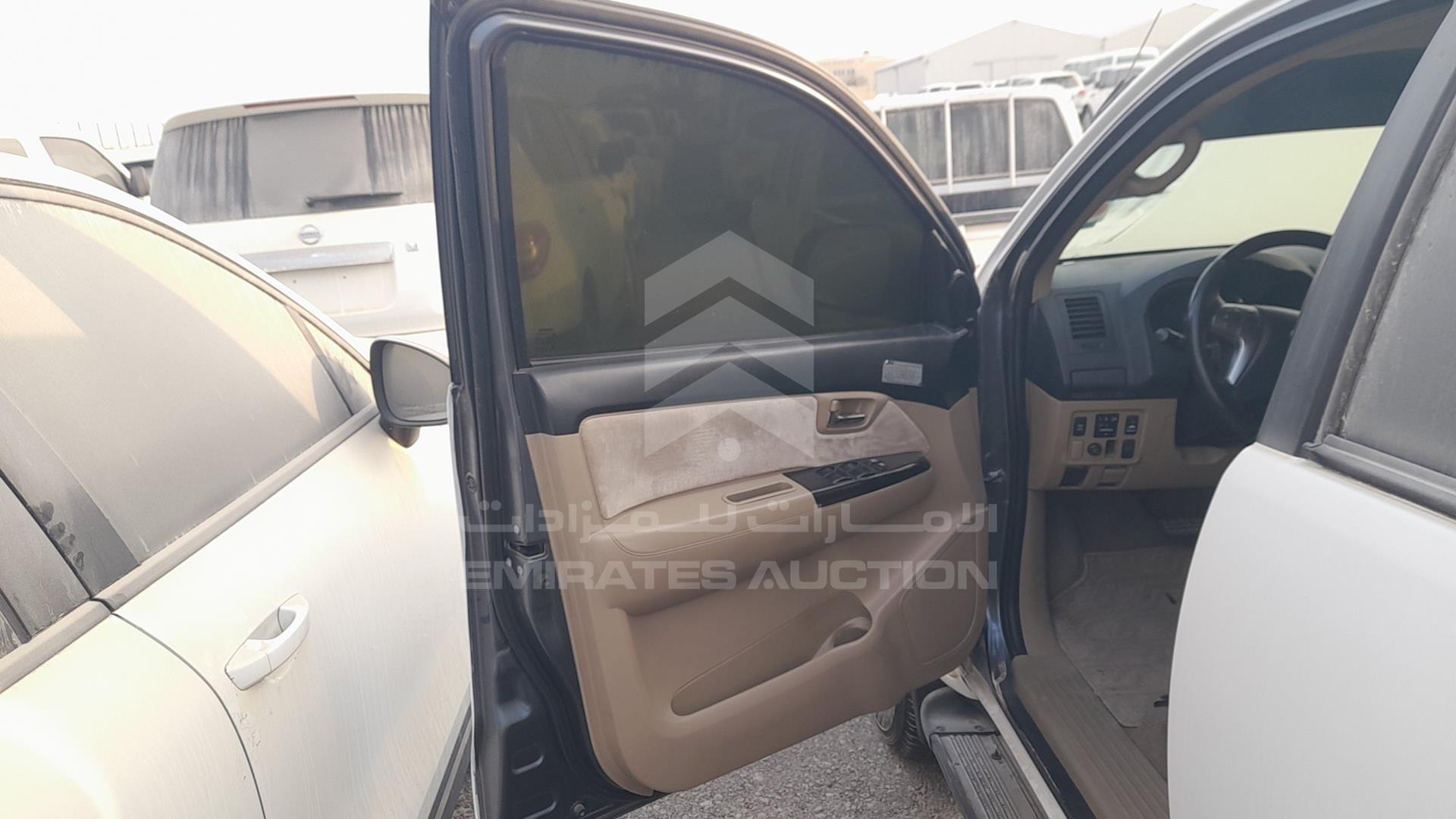 2014 TOYOTA FORTUNER VIN: MHFYU59G4E7032747