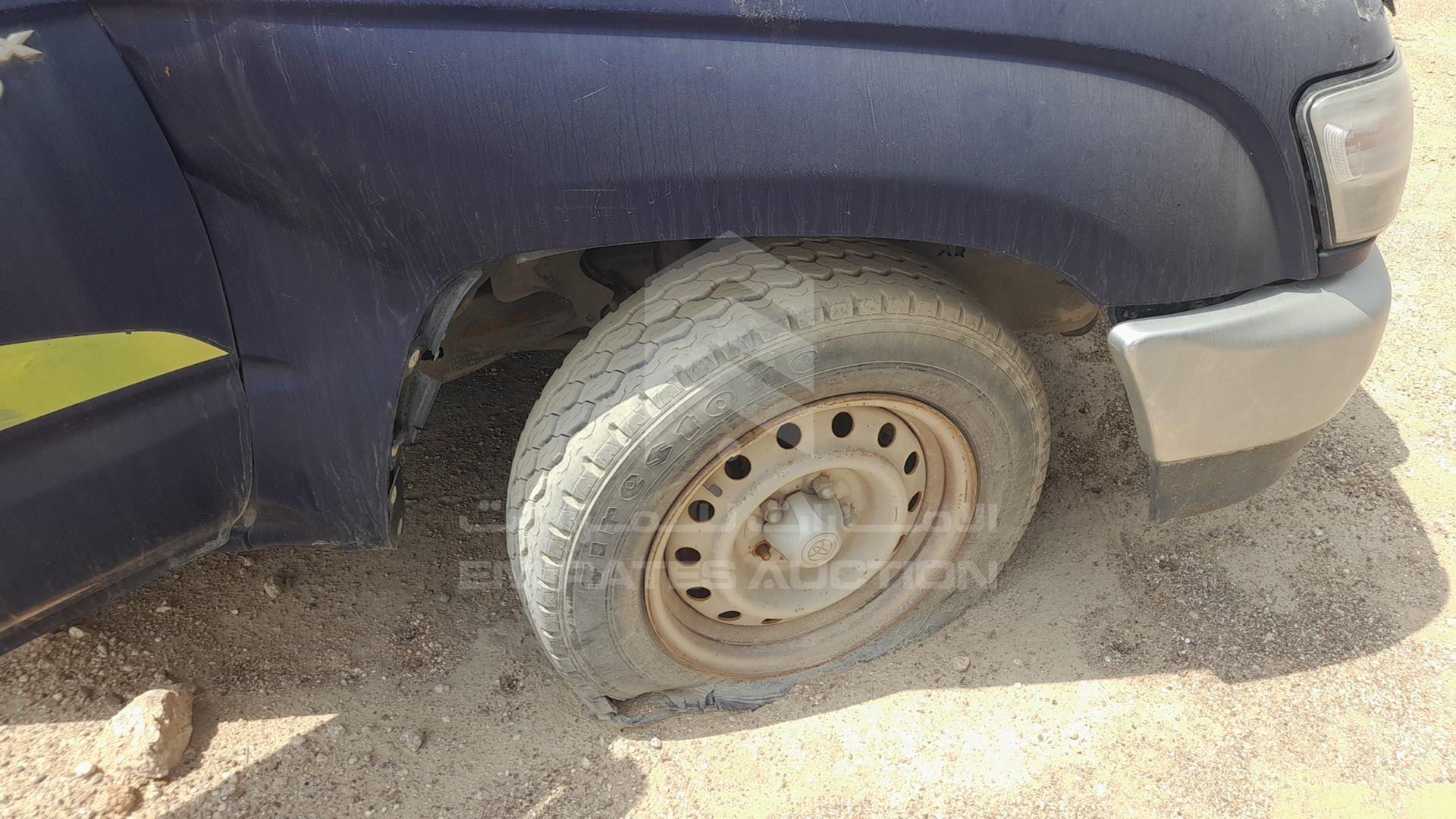 2004 TOYOTA HILUX VIN: JTFEE426040015871