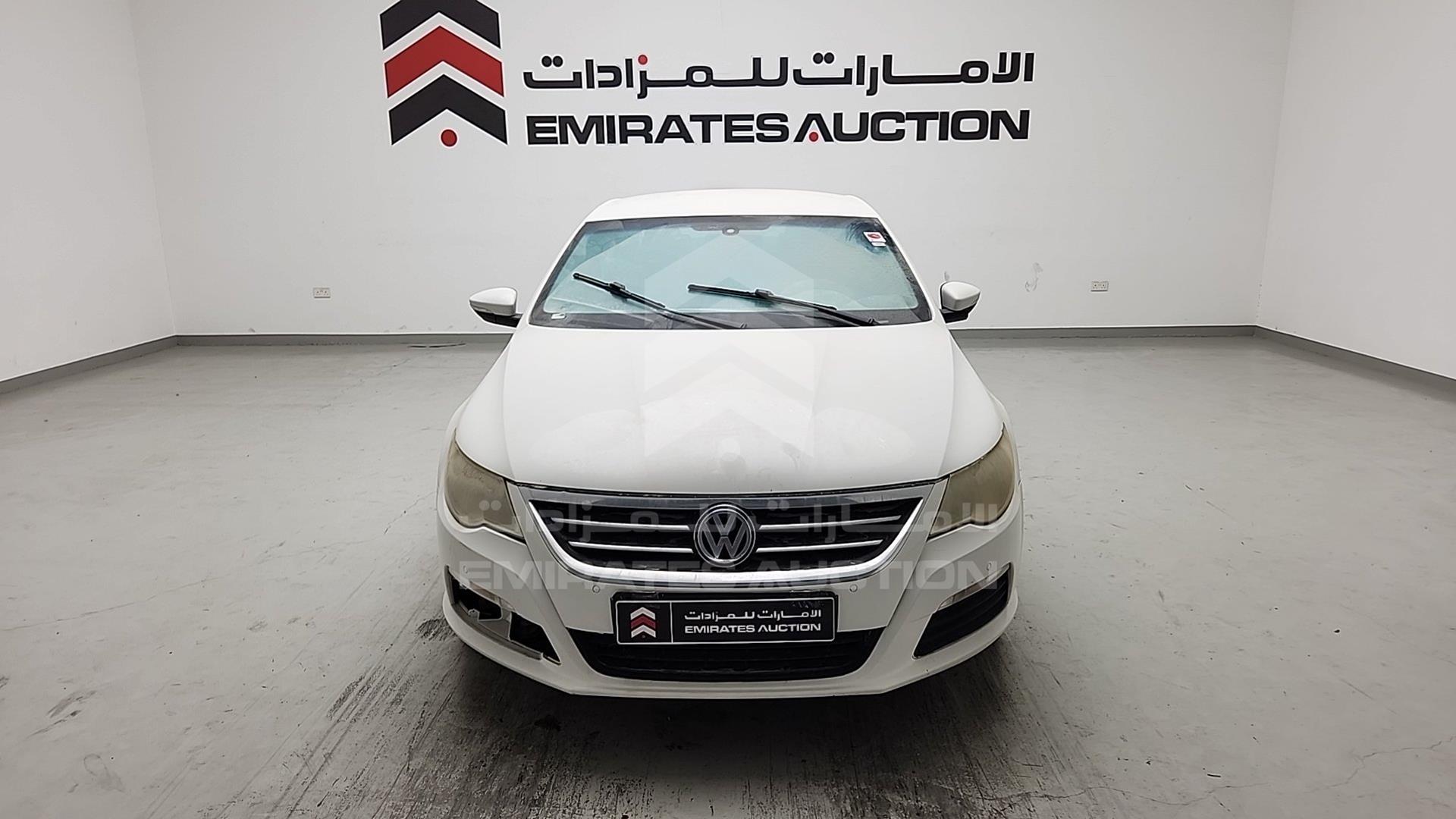2011 VOLKSWAGEN PASSAT VIN: WVWAB13C3BE710896