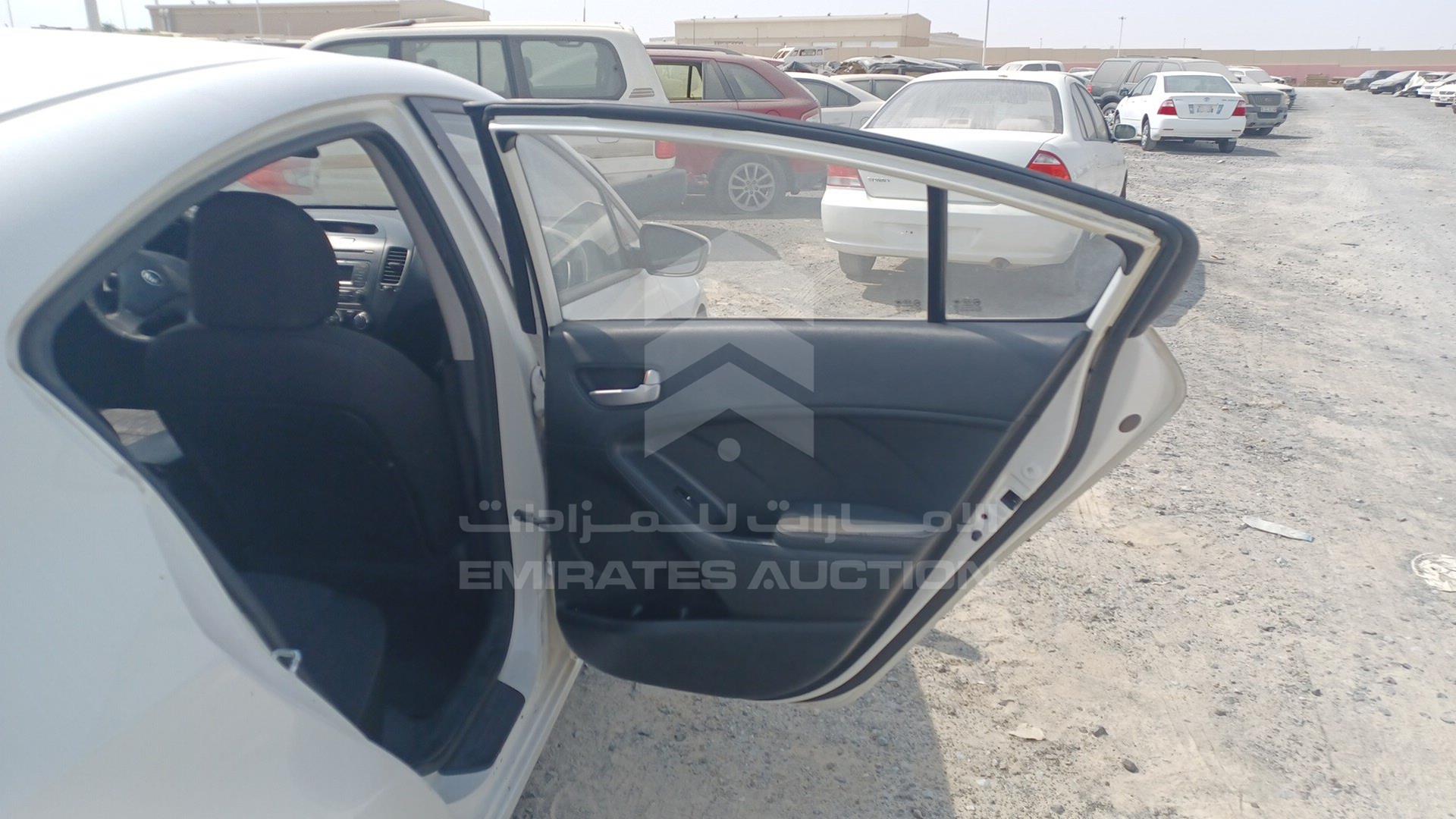 2016 KIA CERATO VIN: KNAFK4174G5553896