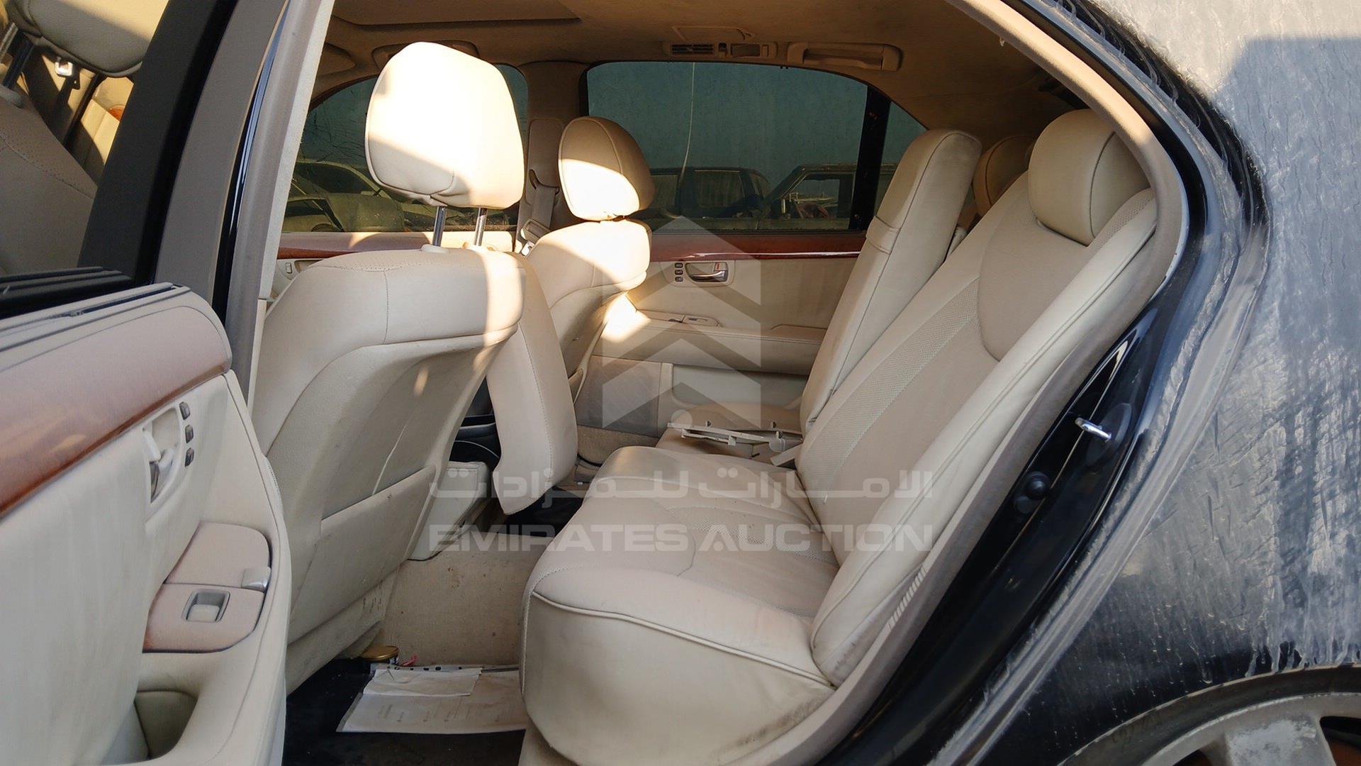 2004 LEXUS LS 430 VIN: JTHBN36F940131682