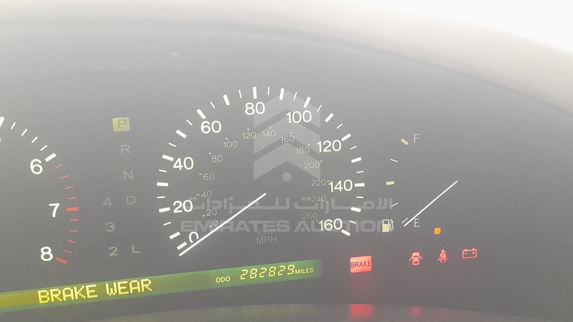 2000 LEXUS LS400 VIN: JT8BH28F1Y0178323