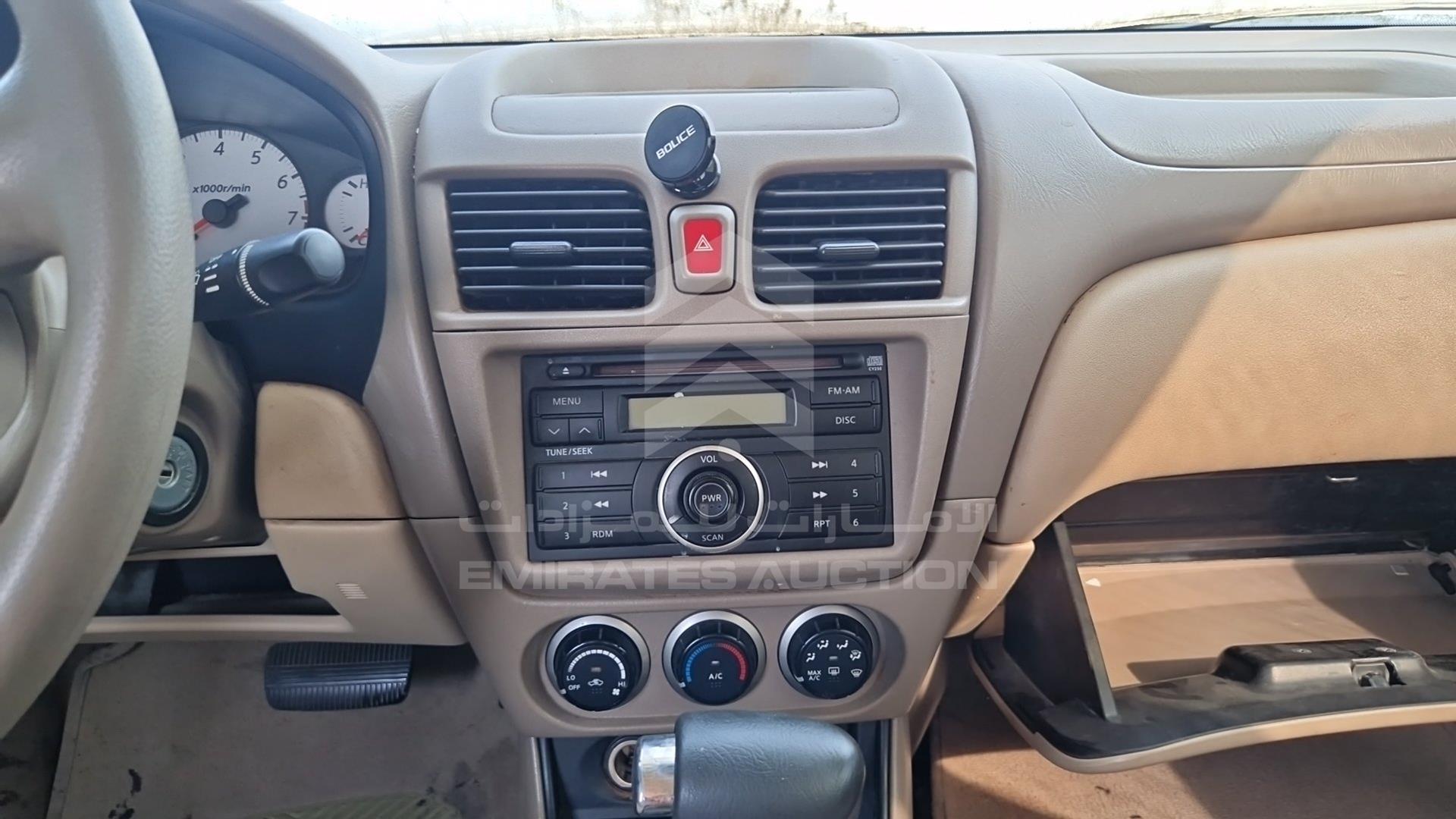 2011 NISSAN SUNNY VIN: JN1FN61C3BW209081