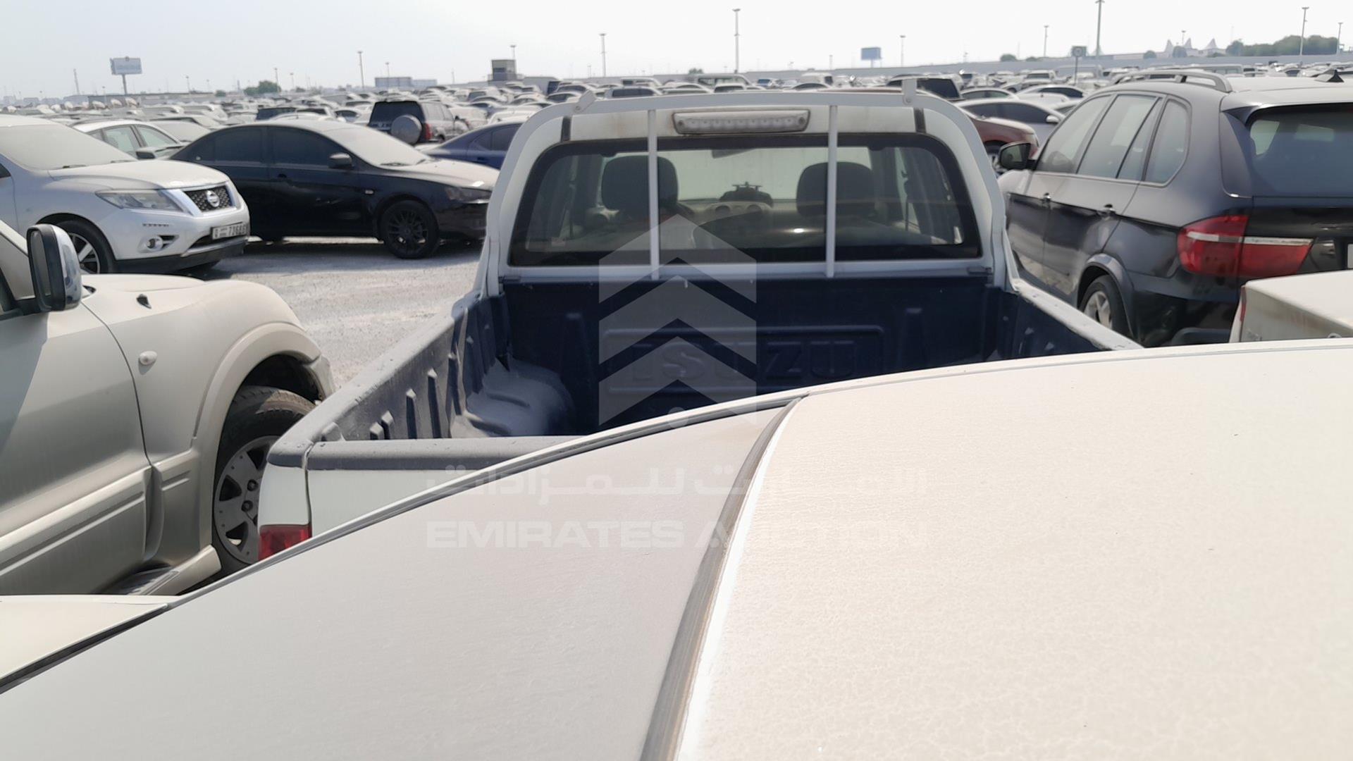 2008 ISUZU D-MAX VIN: MPAER33P88H568071