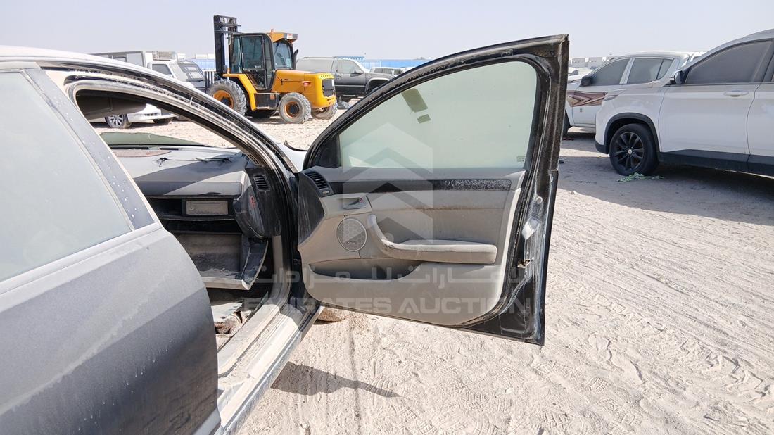 2009 Chevrolet Caprice LS — Front Right Door — Photo 24