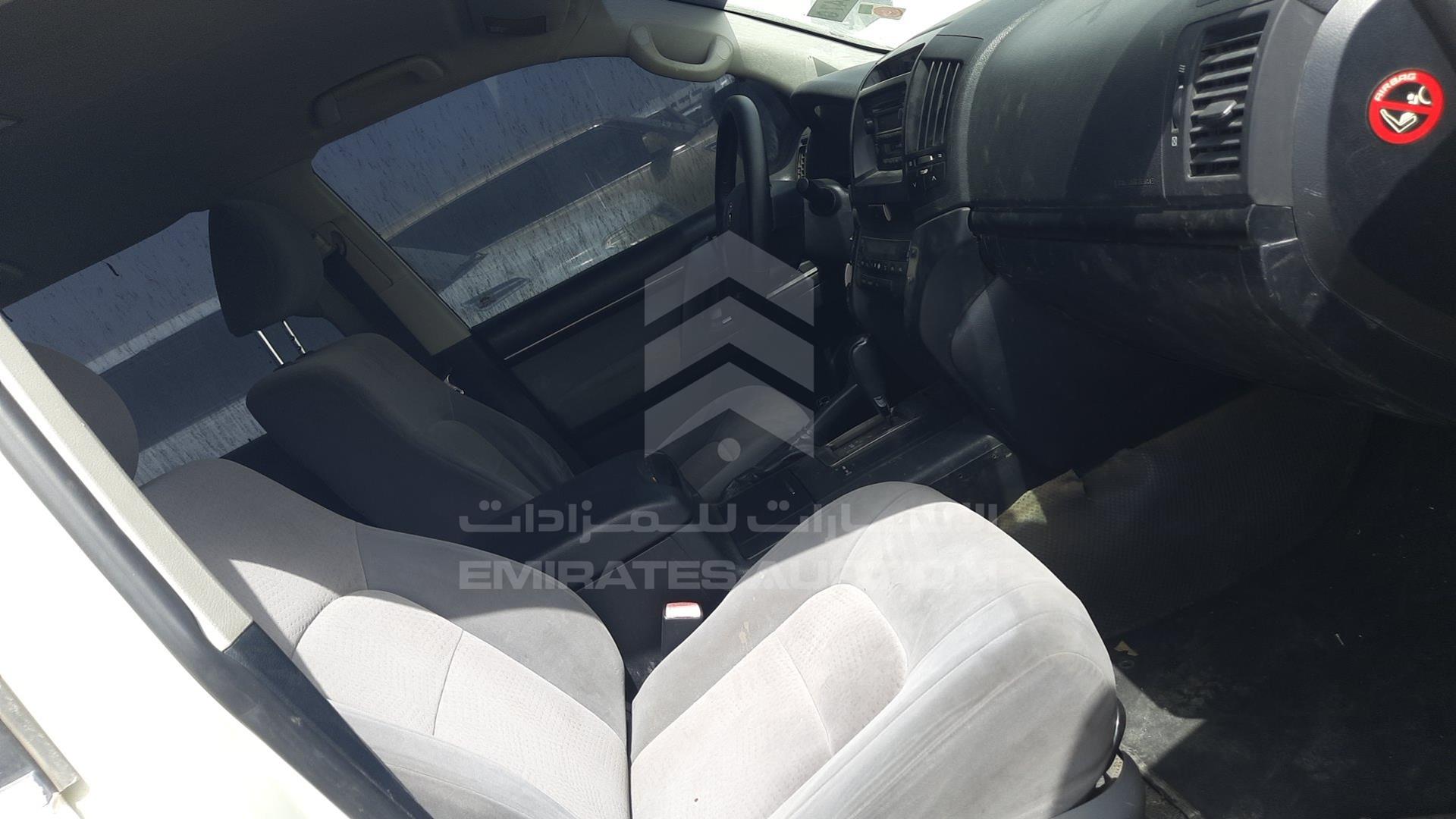 2011 TOYOTA LAND CRUISER VIN: JTMDU09J3B4043695
