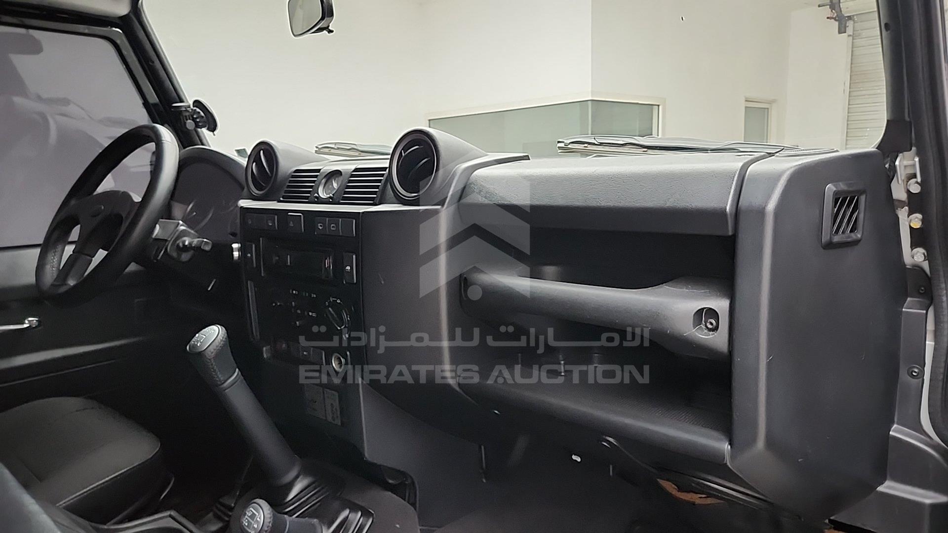 2010 LAND ROVER DEFENDER VIN: SALLDVBS8AA794793