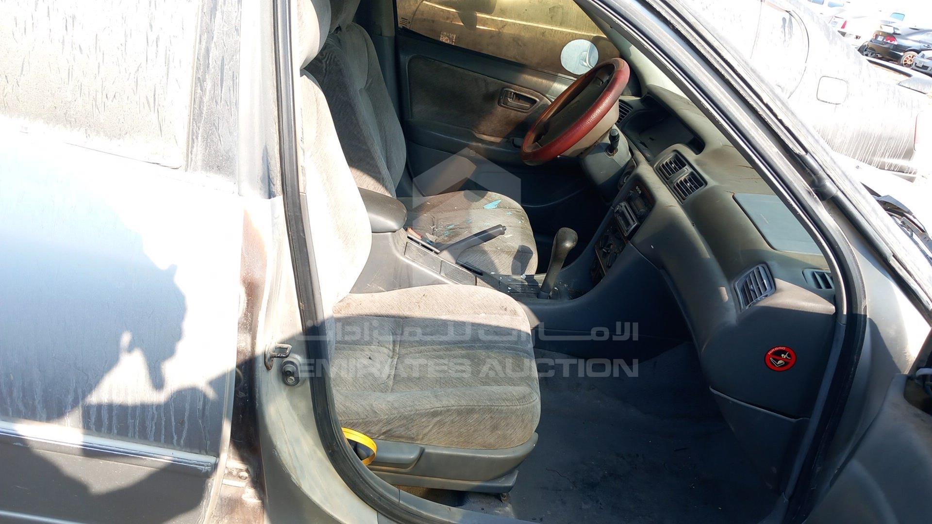 2002 TOYOTA CAMRY VIN: 6T1BG22K62X456938