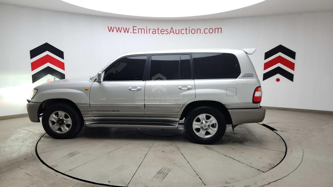 2006 Toyota Land Cruiser — Left Full View — Photo 38