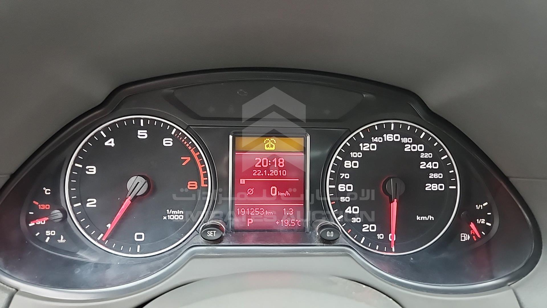 2011 AUDI Q5 VIN: WAUCFC8R2BA042938