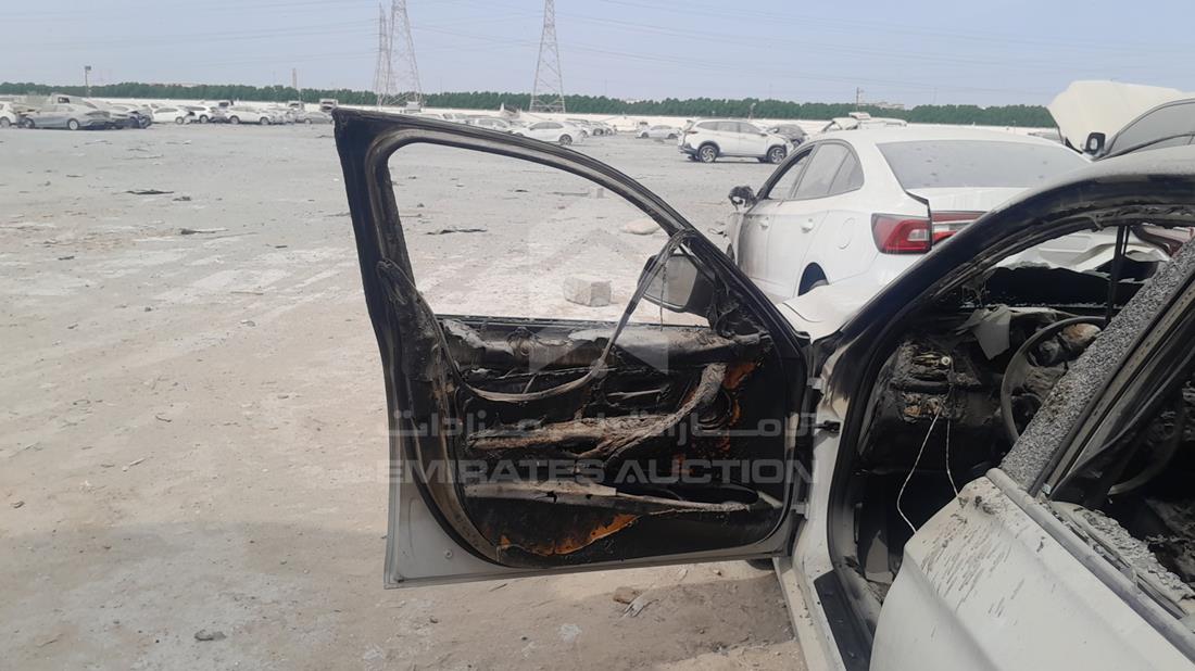 بي ام دبليو 318 اي ايه 2017 — الباب الأمامي الأيسر — صورة 10