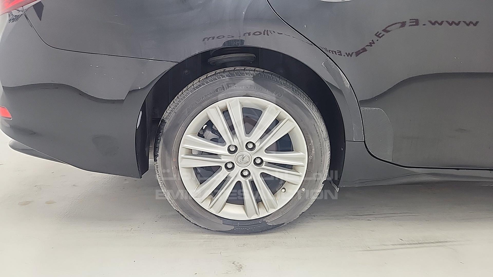 2014 LEXUS ES 350 VIN: JTHBK1GG7E2113613