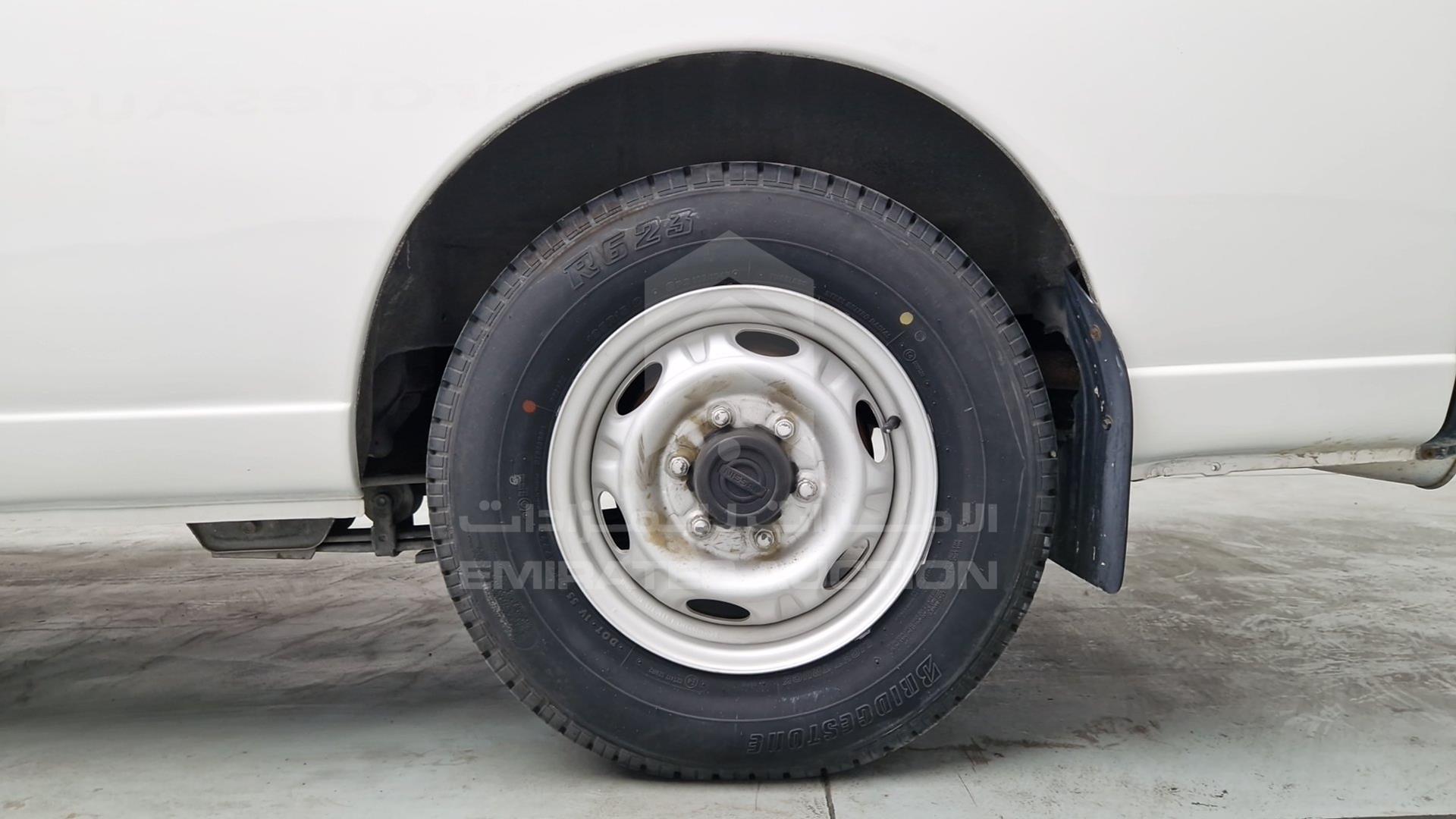 2010 NISSAN URVAN VIN: JN6AE54SXAX020664