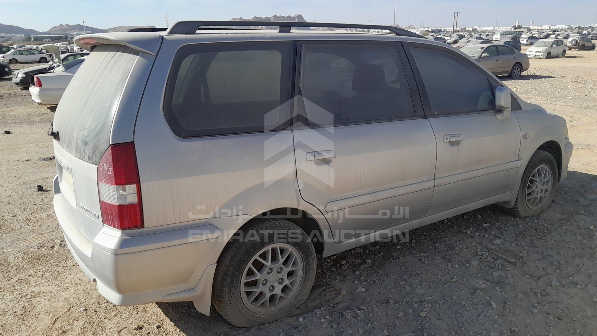 2004 MITSUBISHI SPACE WAGON VIN: JMYLRN84W4Z705197