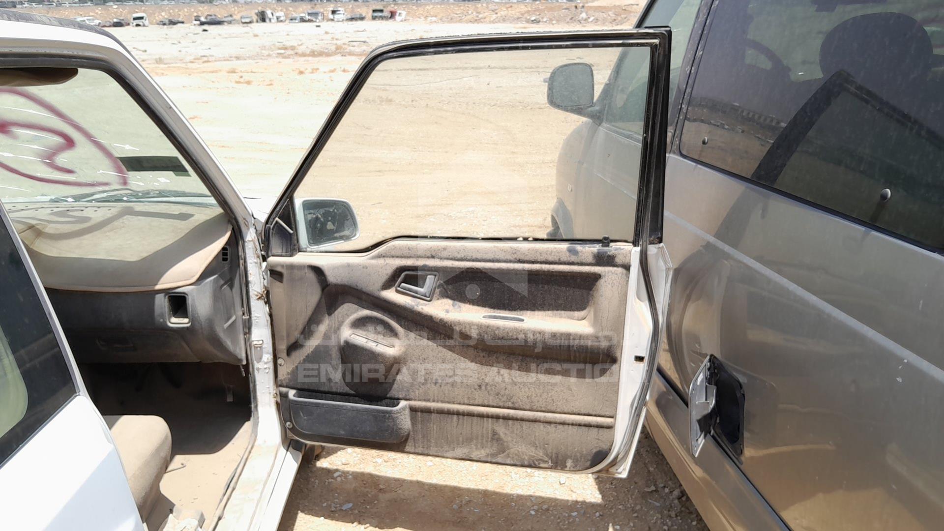 0 SUZUKI --- VIN: JSAETA01V01300024