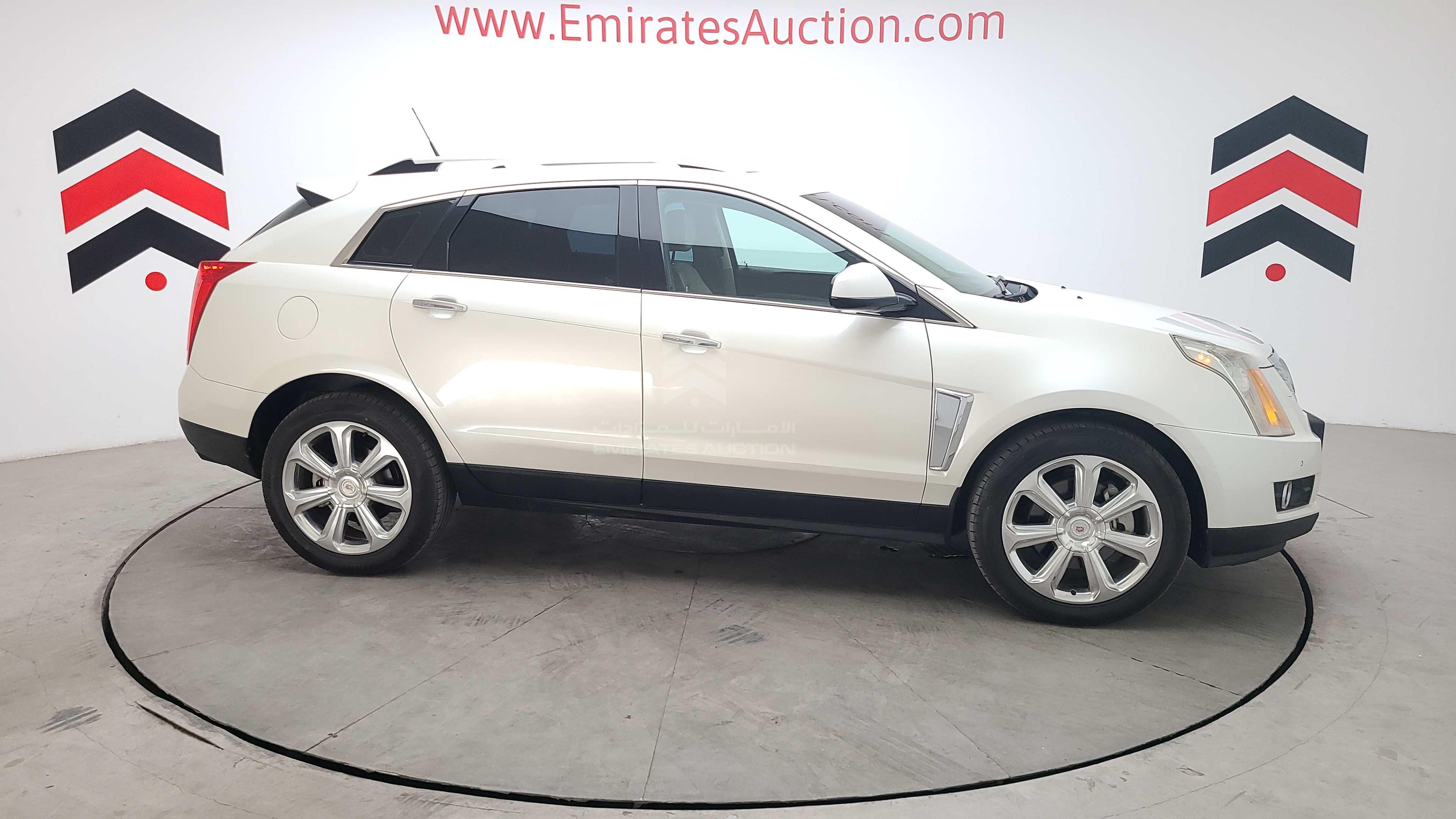 3GYFN9E32FS556311 - 2015 Cadillac SRX - #428187