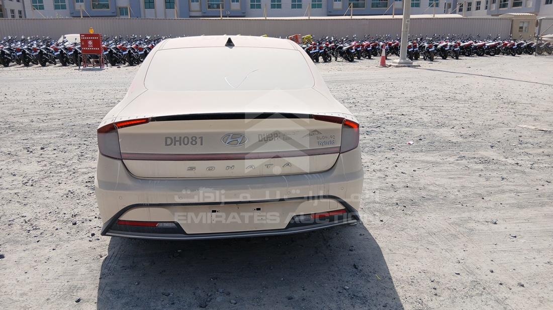 2021 Hyundai Sonata Hybrid — Rear View — Photo 8