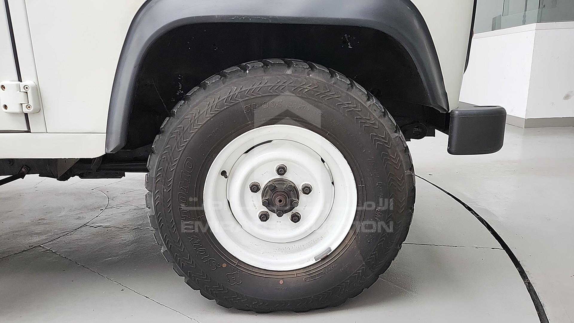 1999 LAND ROVER DEFENDER VIN: SALLDHAD8XA162422