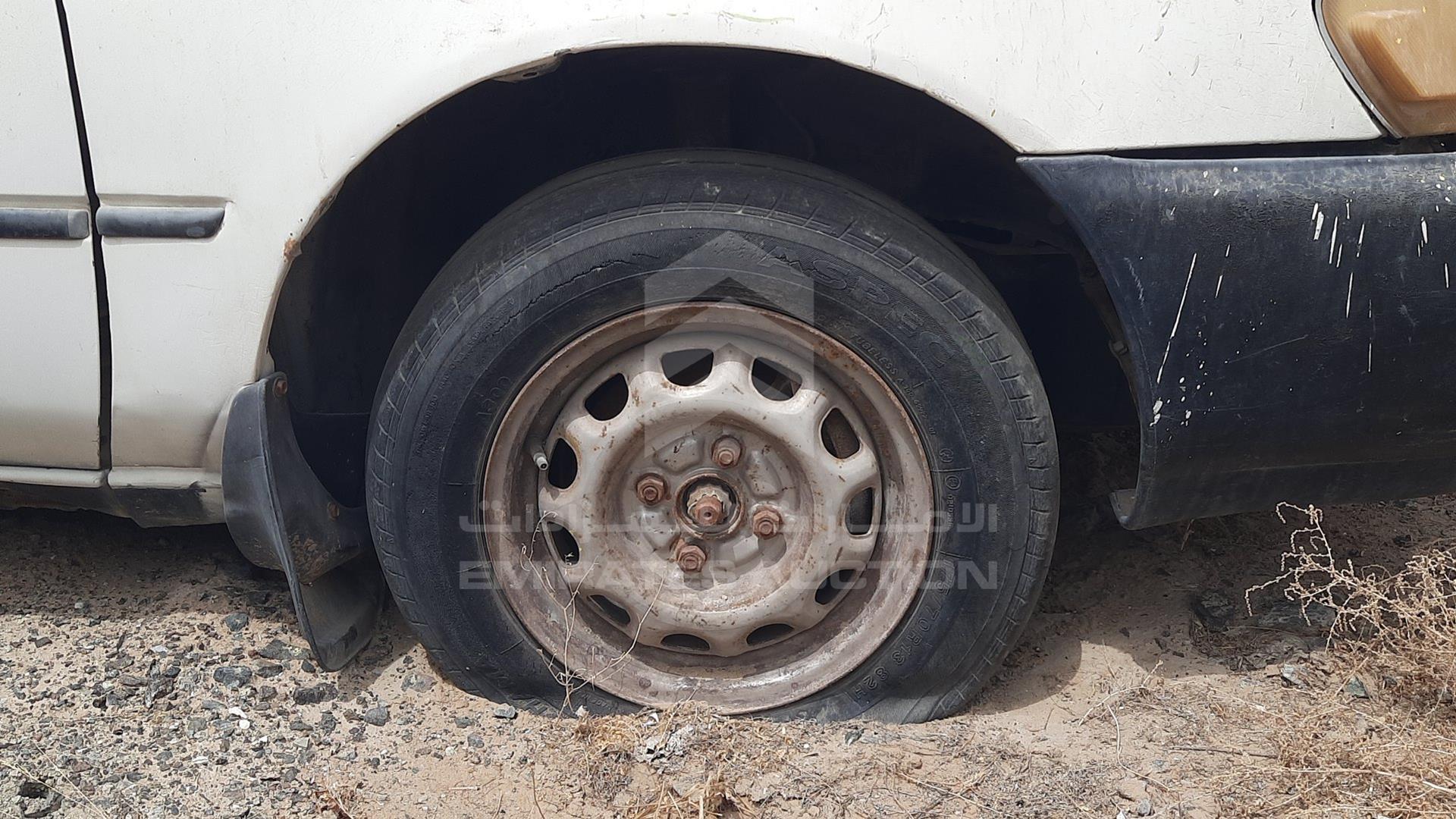 1995 TOYOTA COROLLA VIN: EE1000004896