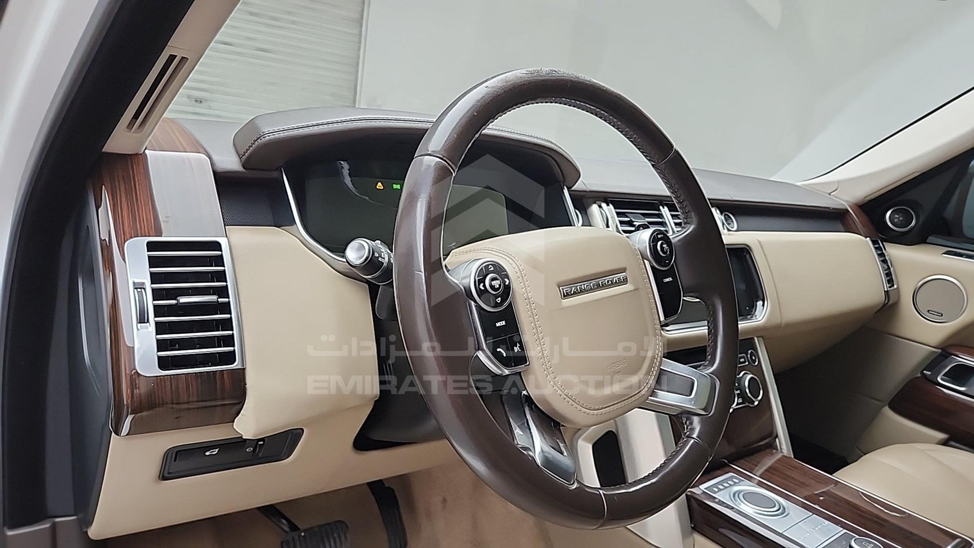 2014 RANGE ROVER VOGUE VIN: SALGA2DF1EA174711