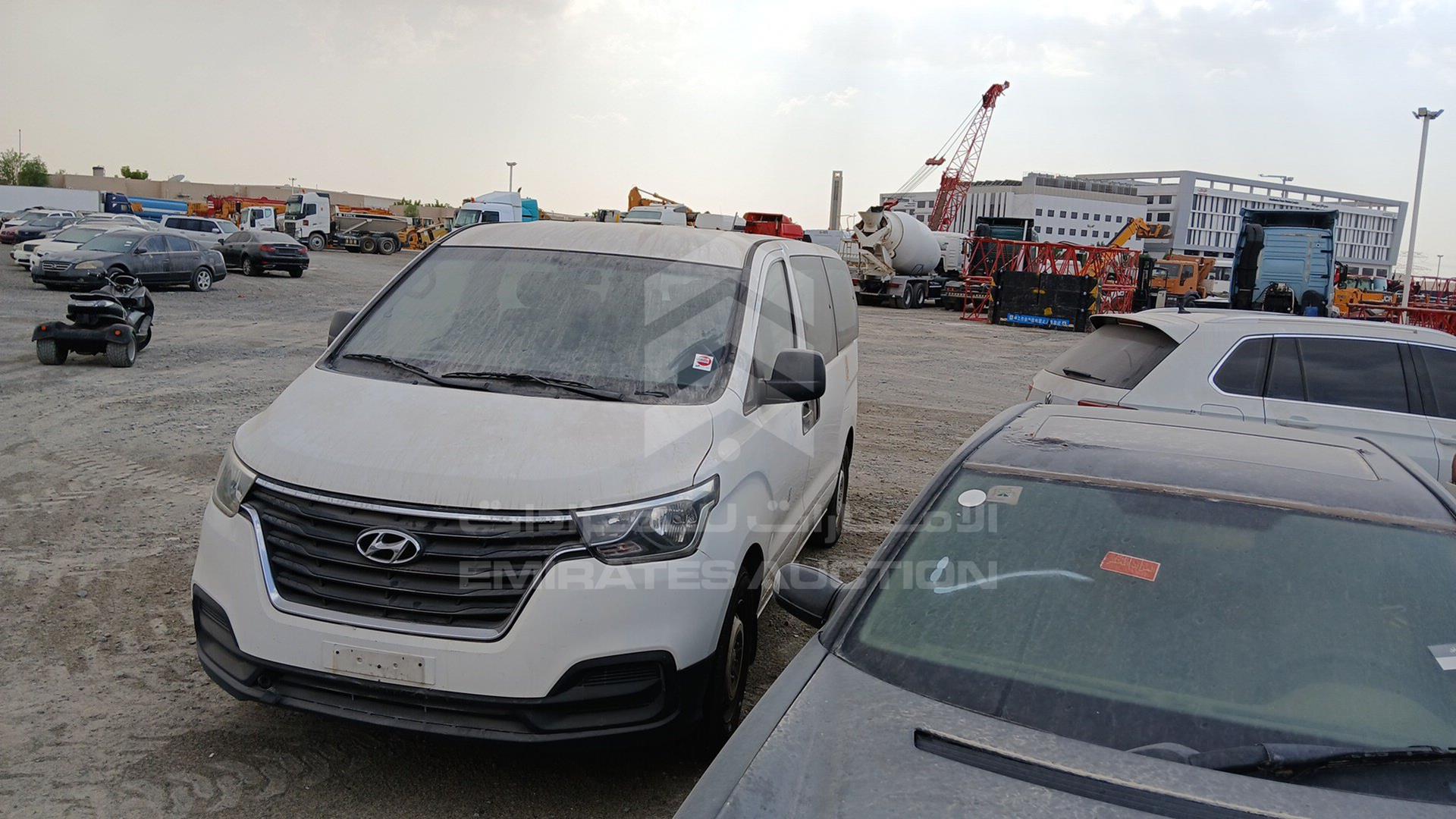 2019 HYUNDAI H1 VIN: KMJWA37R4KU016835