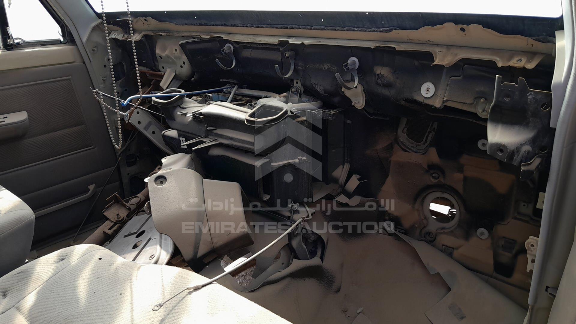 2010 TOYOTA LAND CRUISER VIN: JTFLU73J8A4507289