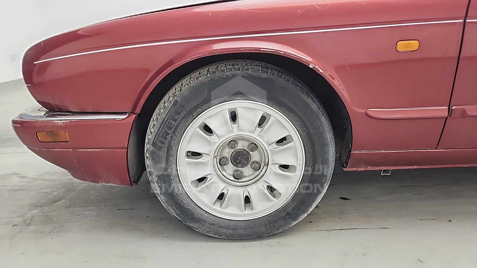 1995 JAGUAR DIMALER VIN: SAJDKALD4BC749886