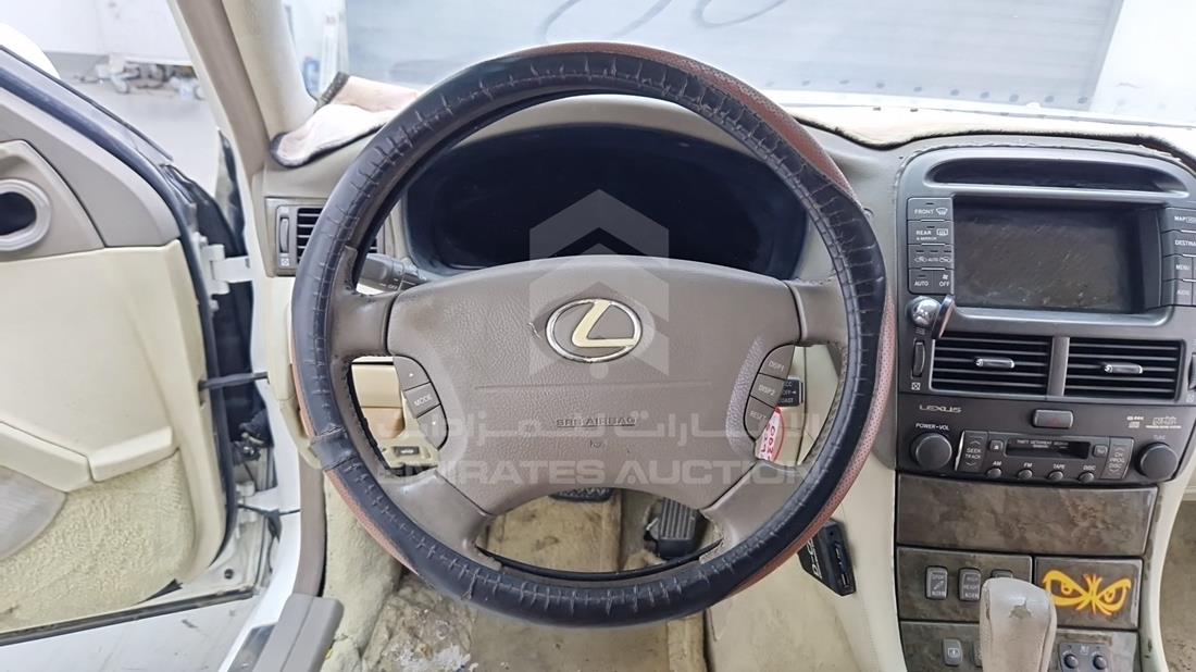 لكزس ال اس 430 2001 — التحكمات في عجلة القيادة — صورة 18