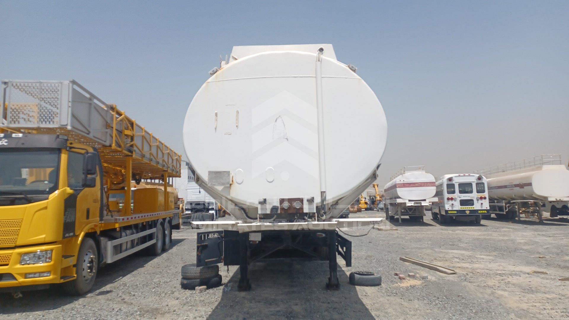 2011 TRAILER --- VIN: UAE3S0111A007586
