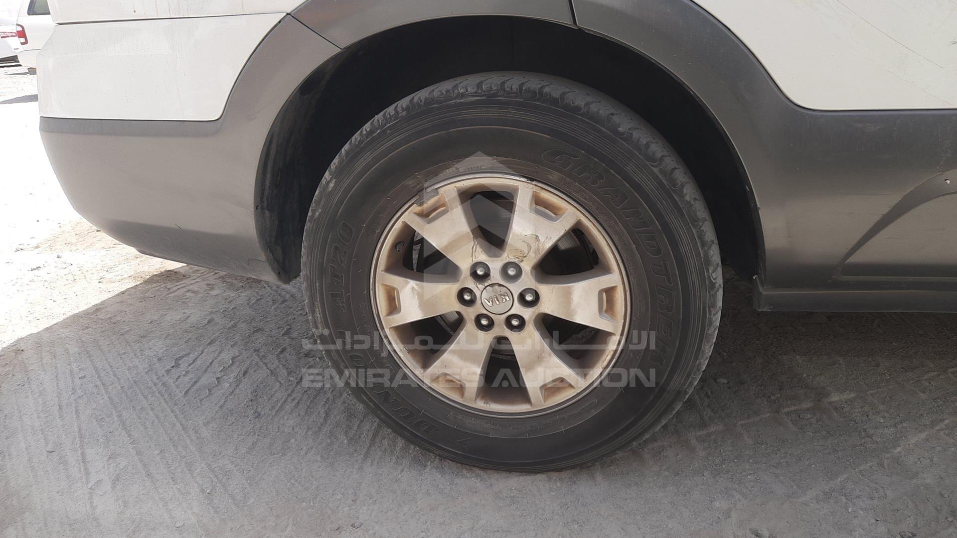 2015 KIA MOHAVE VIN: KNAKM811XF5127687