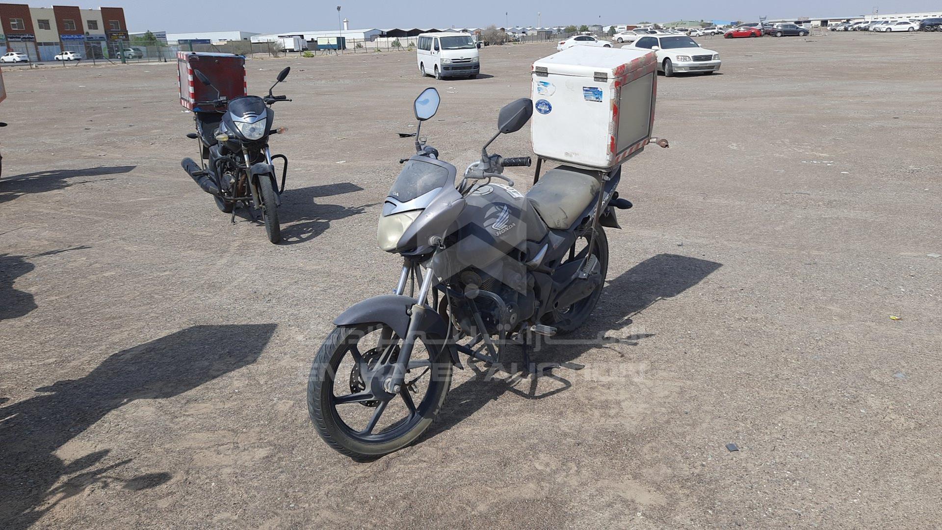 2018 HONDA UNICORN VIN: ME4KC311JJ8402084
