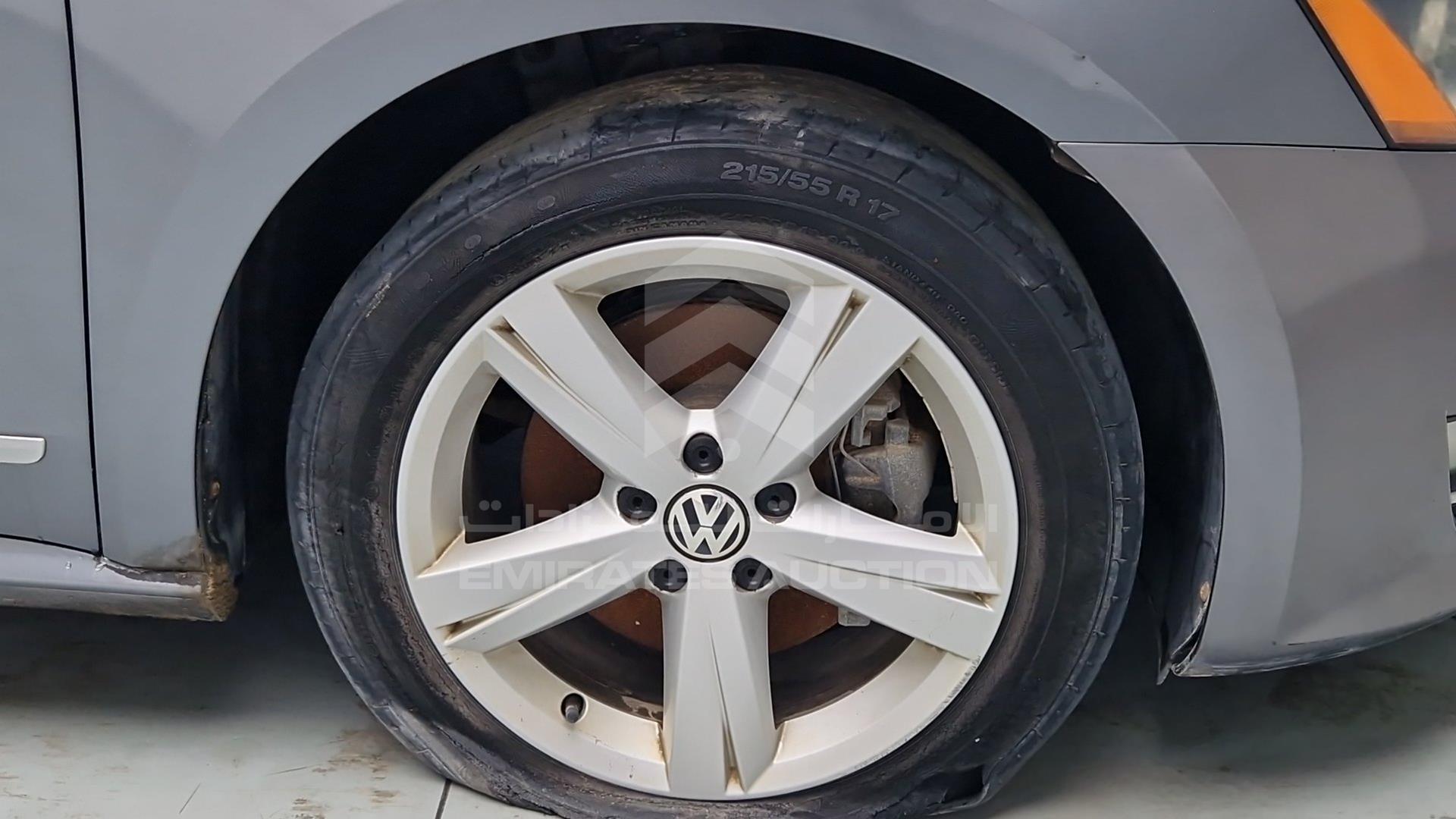 2013 VOLKSWAGEN PASSAT VIN: WVWCR7A35DC036730