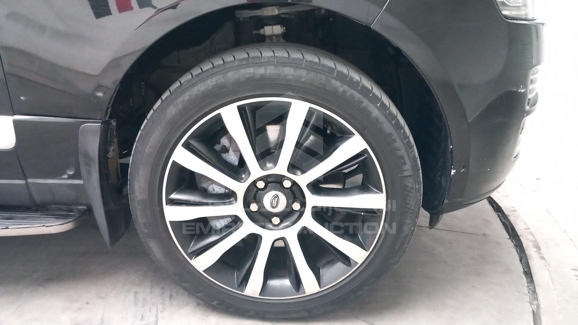2015 RANGE ROVER VOGUE VIN: SALGA2EF5FA226826