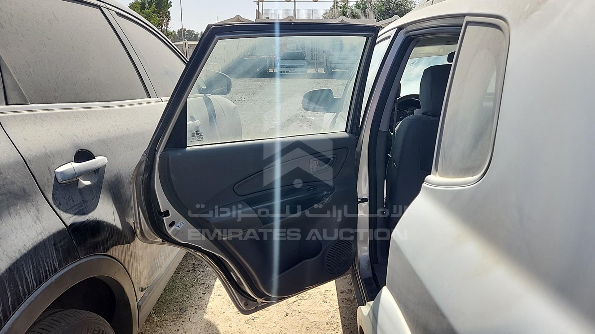 2008 HYUNDAI TUCSON VIN: KMHJM81B88U874779