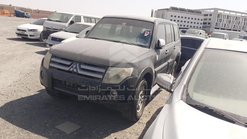 JMYLRV93W8J706001 Auction: EmiratesAuction Lot: 408570 JMYLRV93W8J706001 Mitsubishi Pajero 2008 BLACK Photo 4