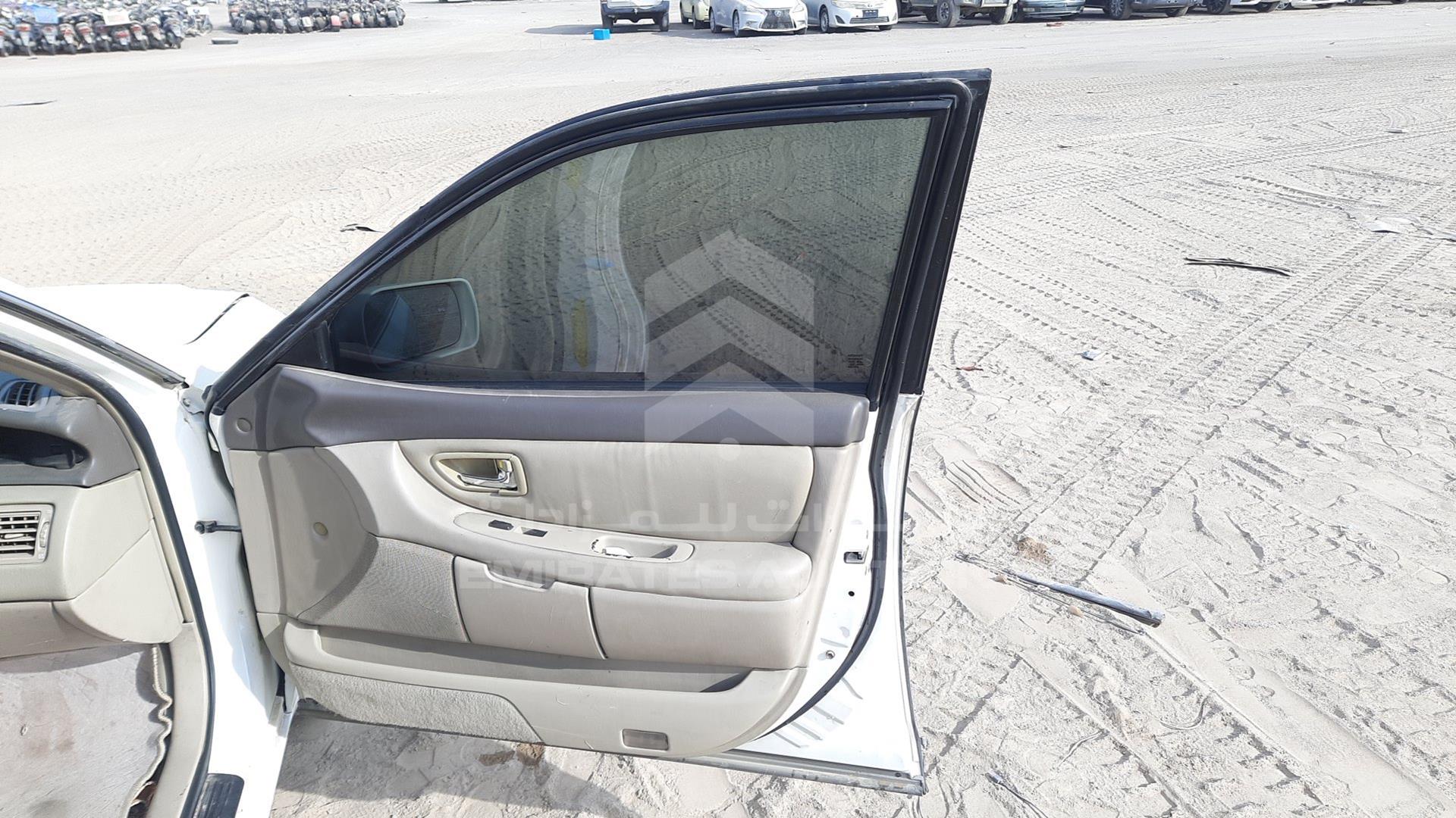 2000 TOYOTA AVALON VIN: 4T1BF28B2YU026267