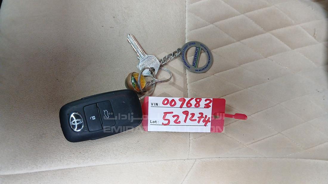 2023 Toyota Yaris — Keys — Photo 6