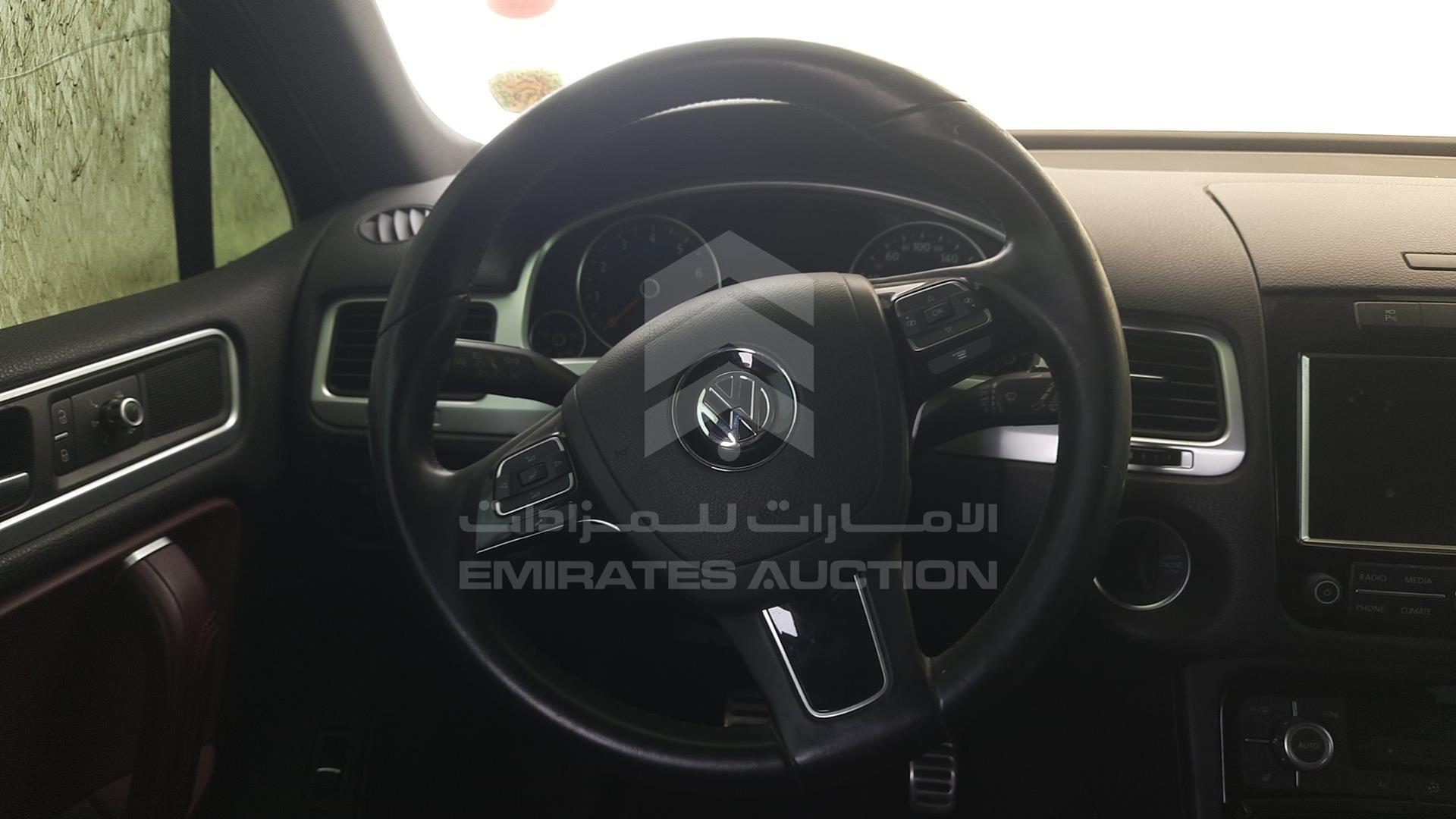 2013 VOLKSWAGEN TOUAREG VIN: WVGBD2BP7DD008254