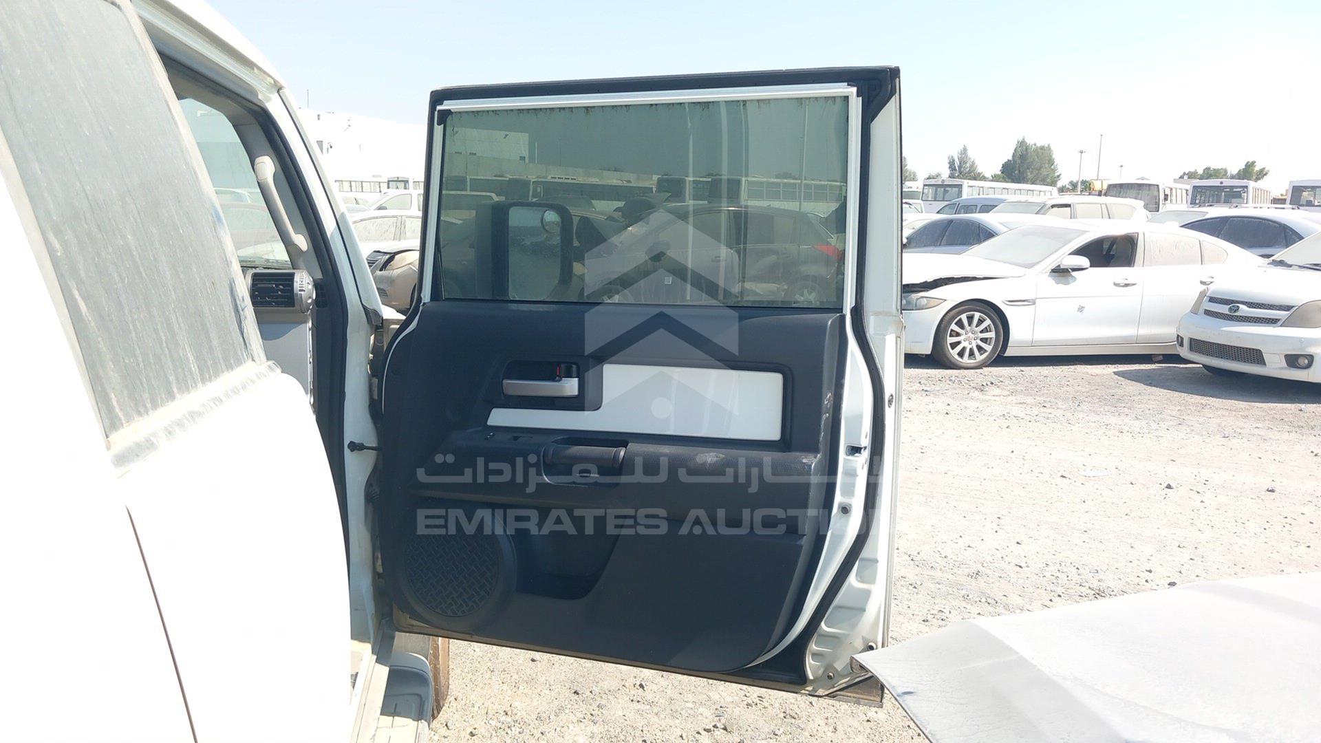 2022 TOYOTA FJ CRUISER VIN: JTEBU11F6NK266863