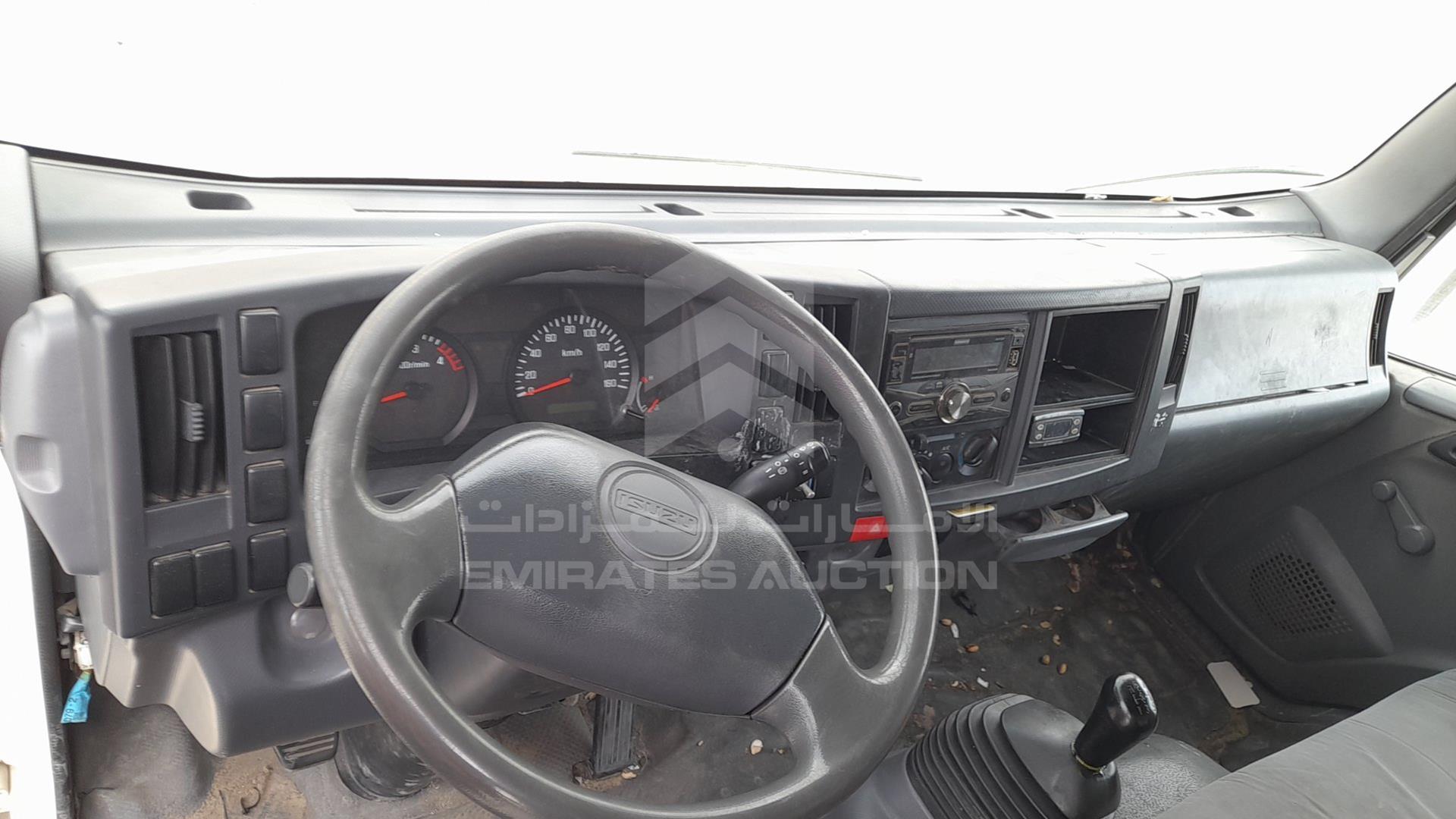2017 ISUZU NPR VIN: JAAKP34H4H7P07991