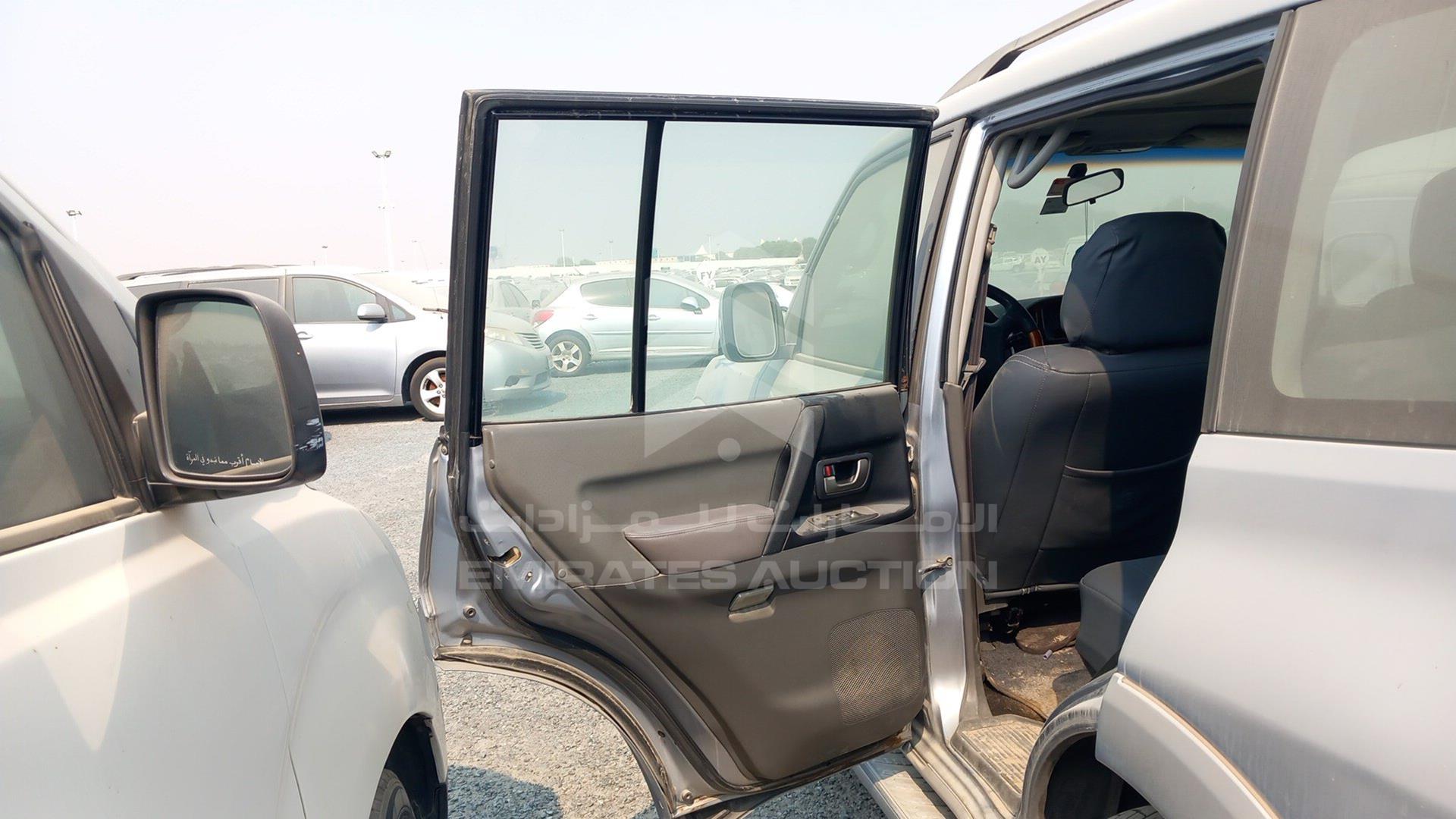 2006 MITSUBISHI PAJERO VIN: JMYLRV73W6J704329