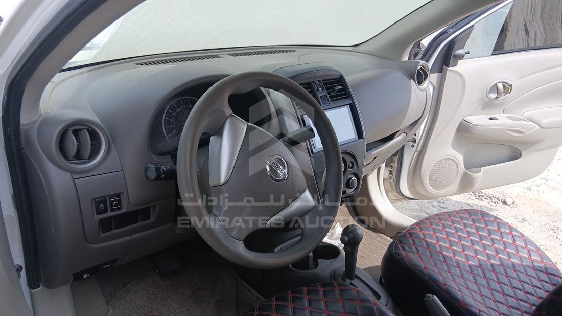 نيسان صني 2020 — زاوية واجهة السائق الأمامية اليسرى — صورة 11