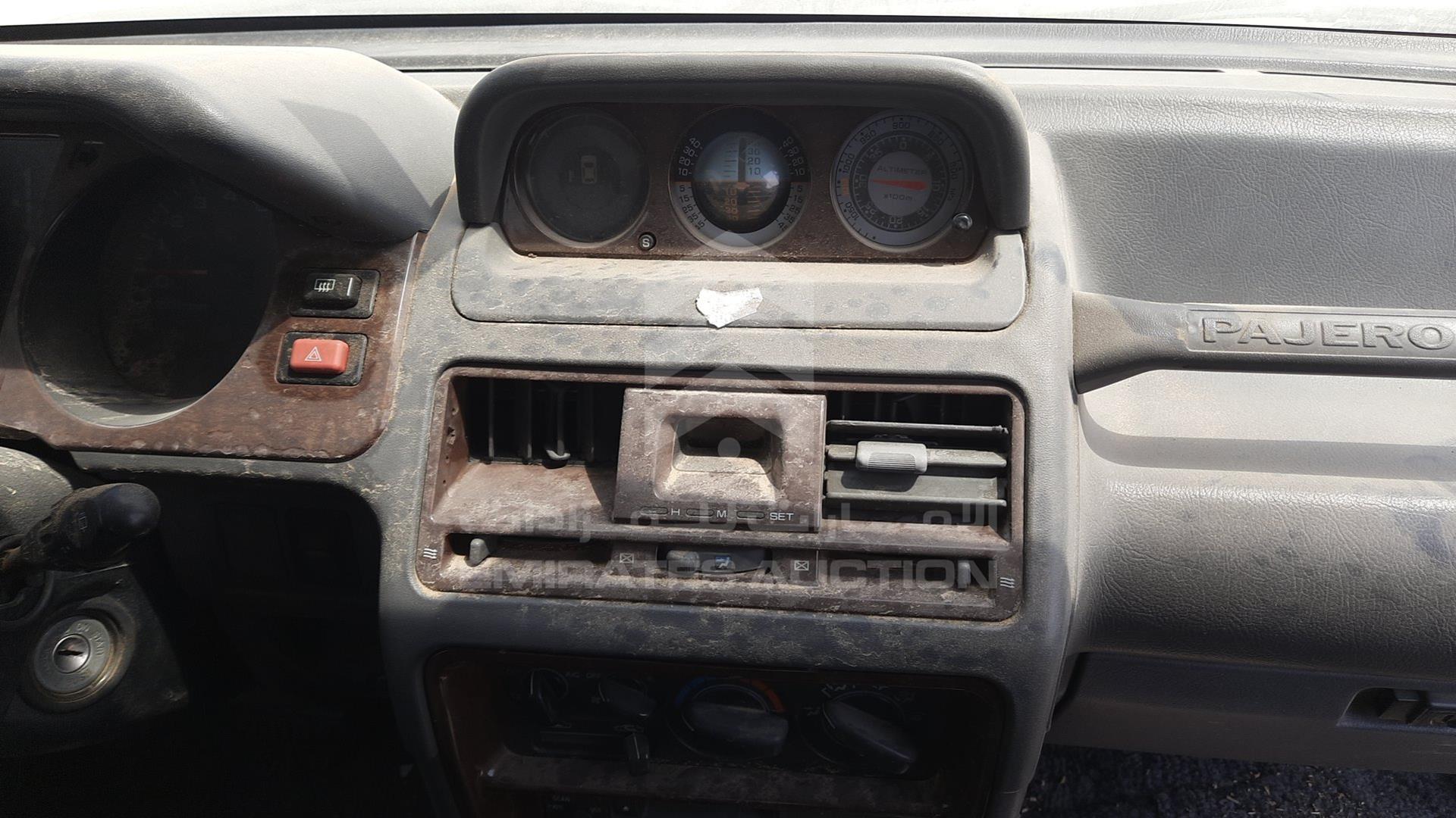 2000 MITSUBISHI PAJERO VIN: JMY0RV230YJ704792