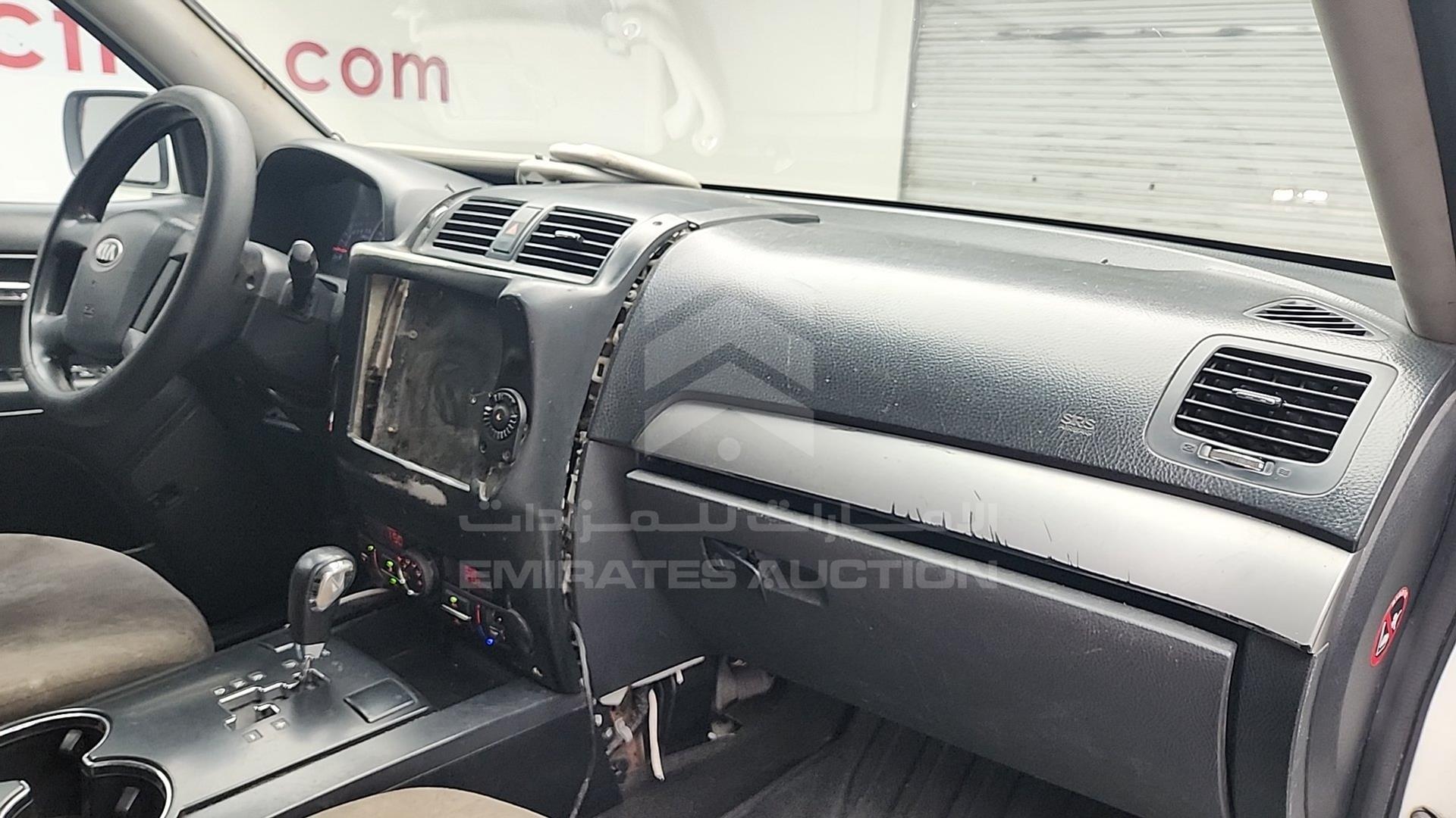 2015 KIA MOHAVE VIN: KNAKM8116F5127685