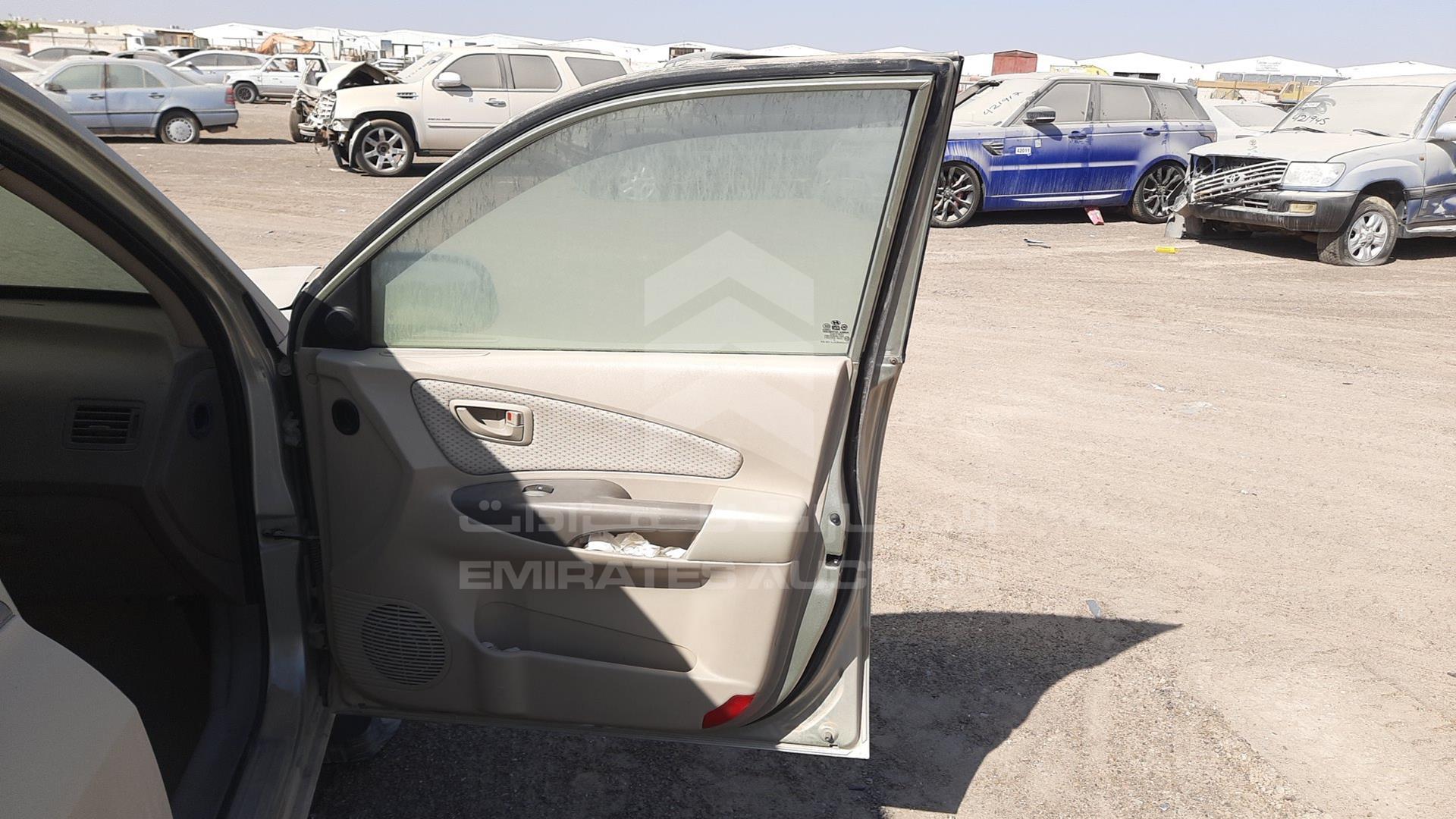 2009 HYUNDAI TUCSON VIN: KMHJM81B29U038399